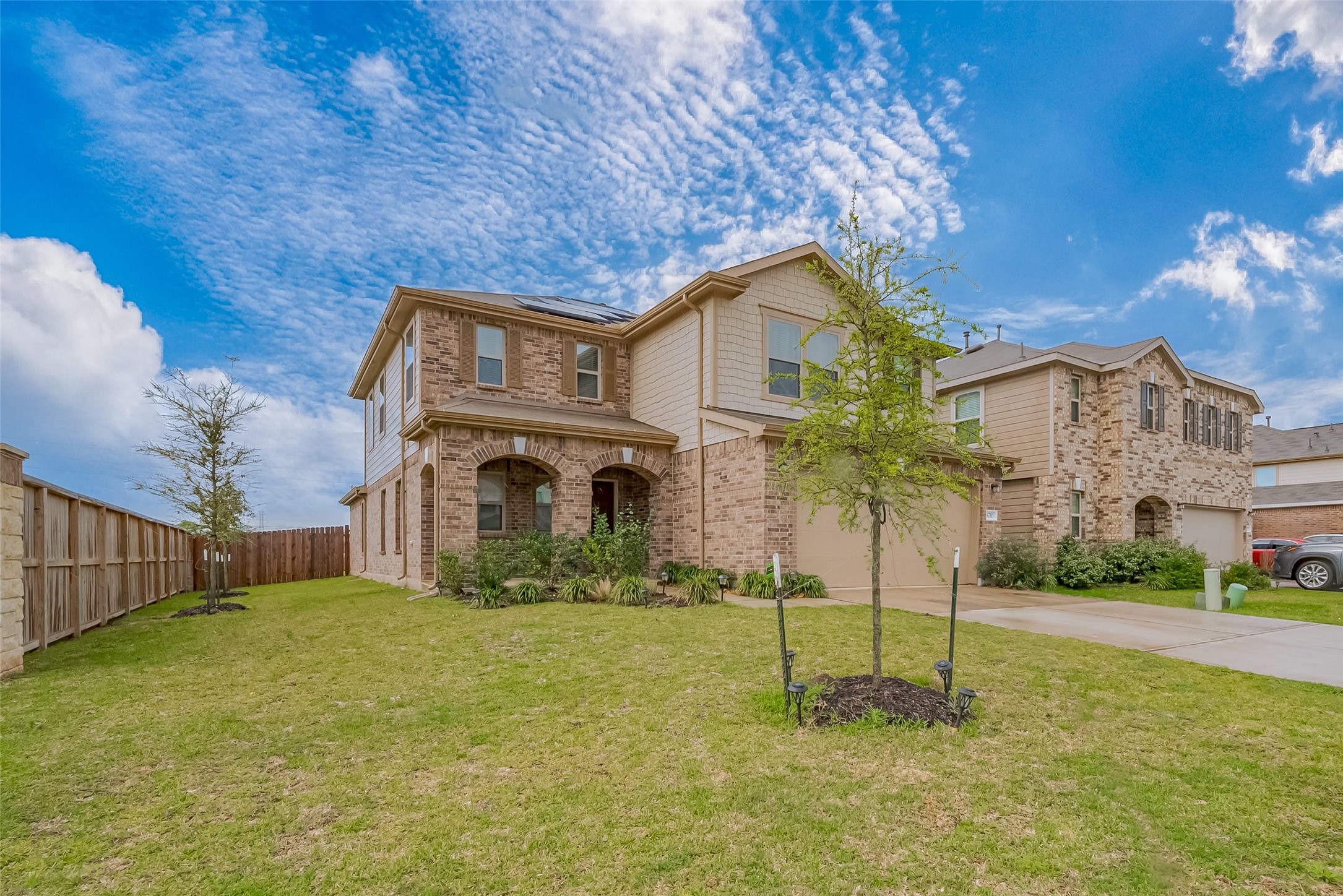 Listing photo 2