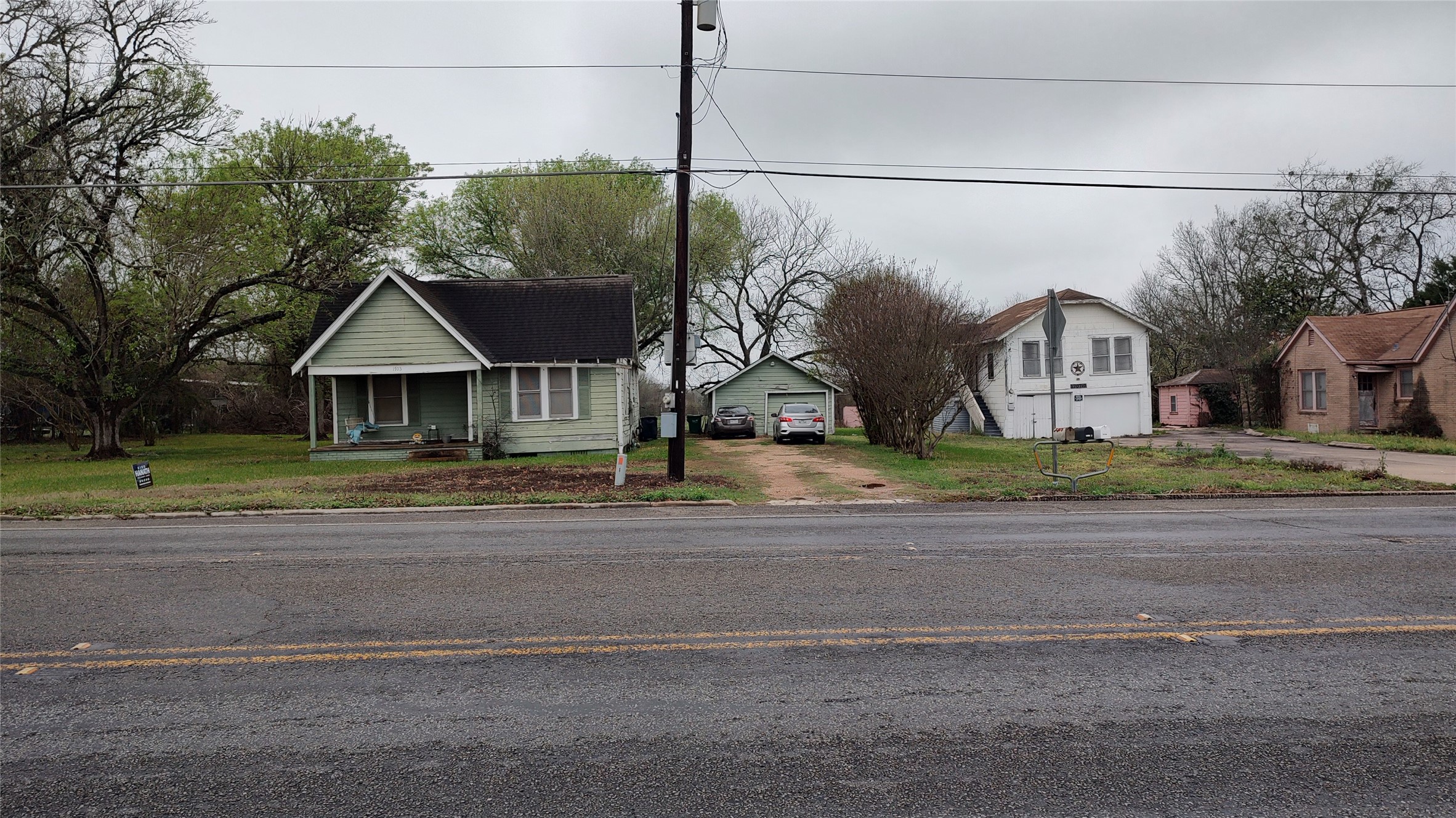 Listing photo 3