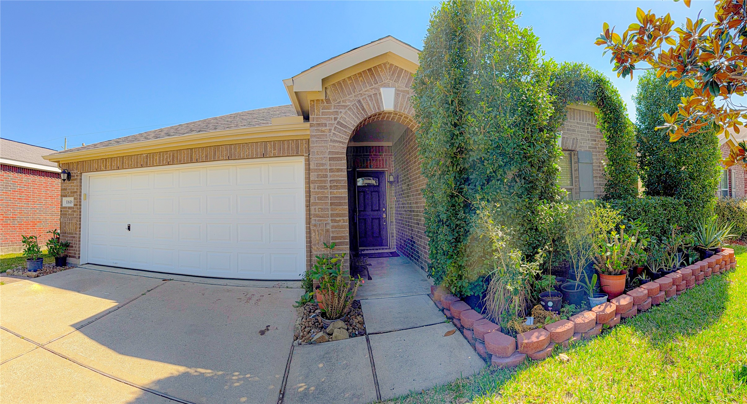 Listing photo 1