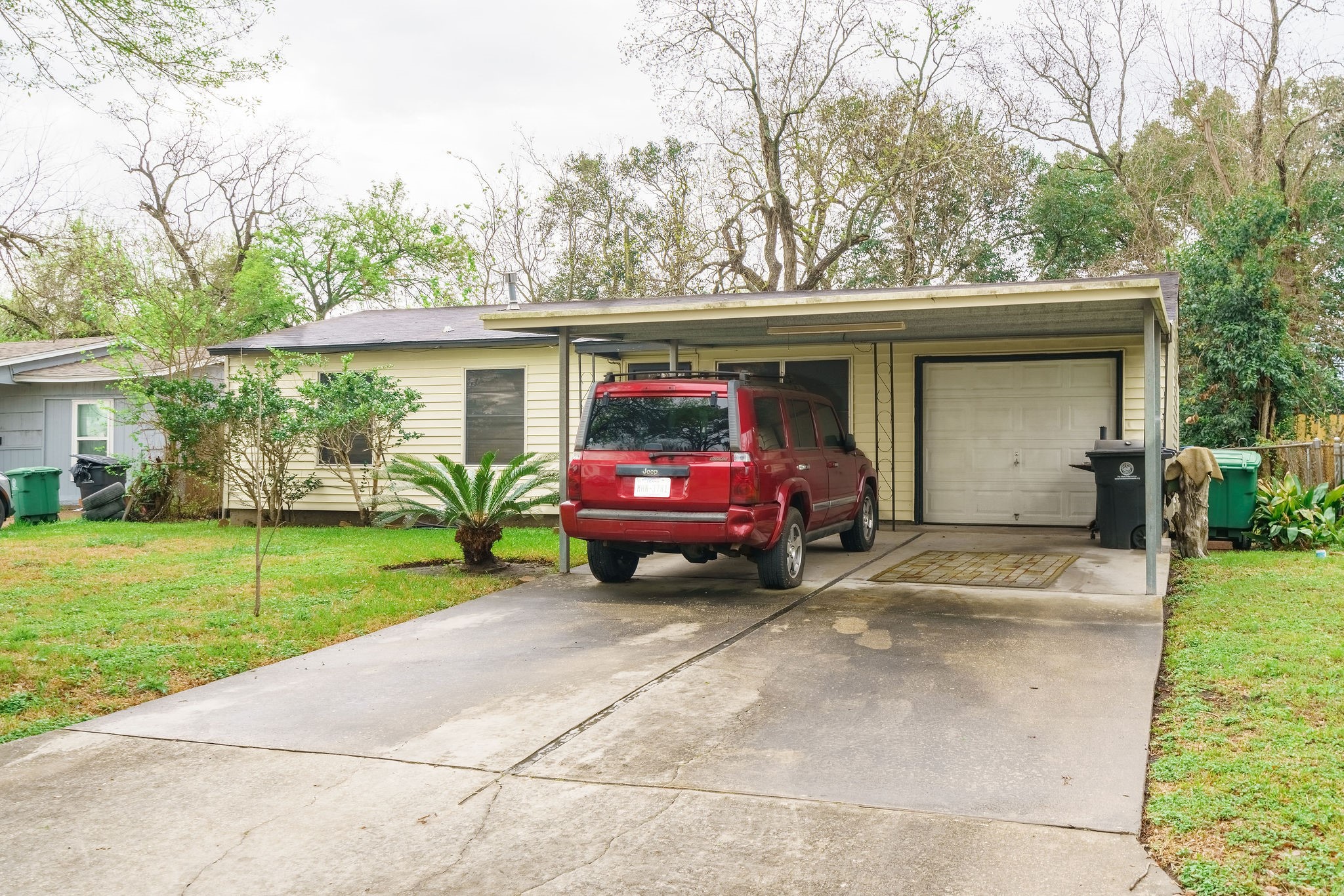 Listing photo 1