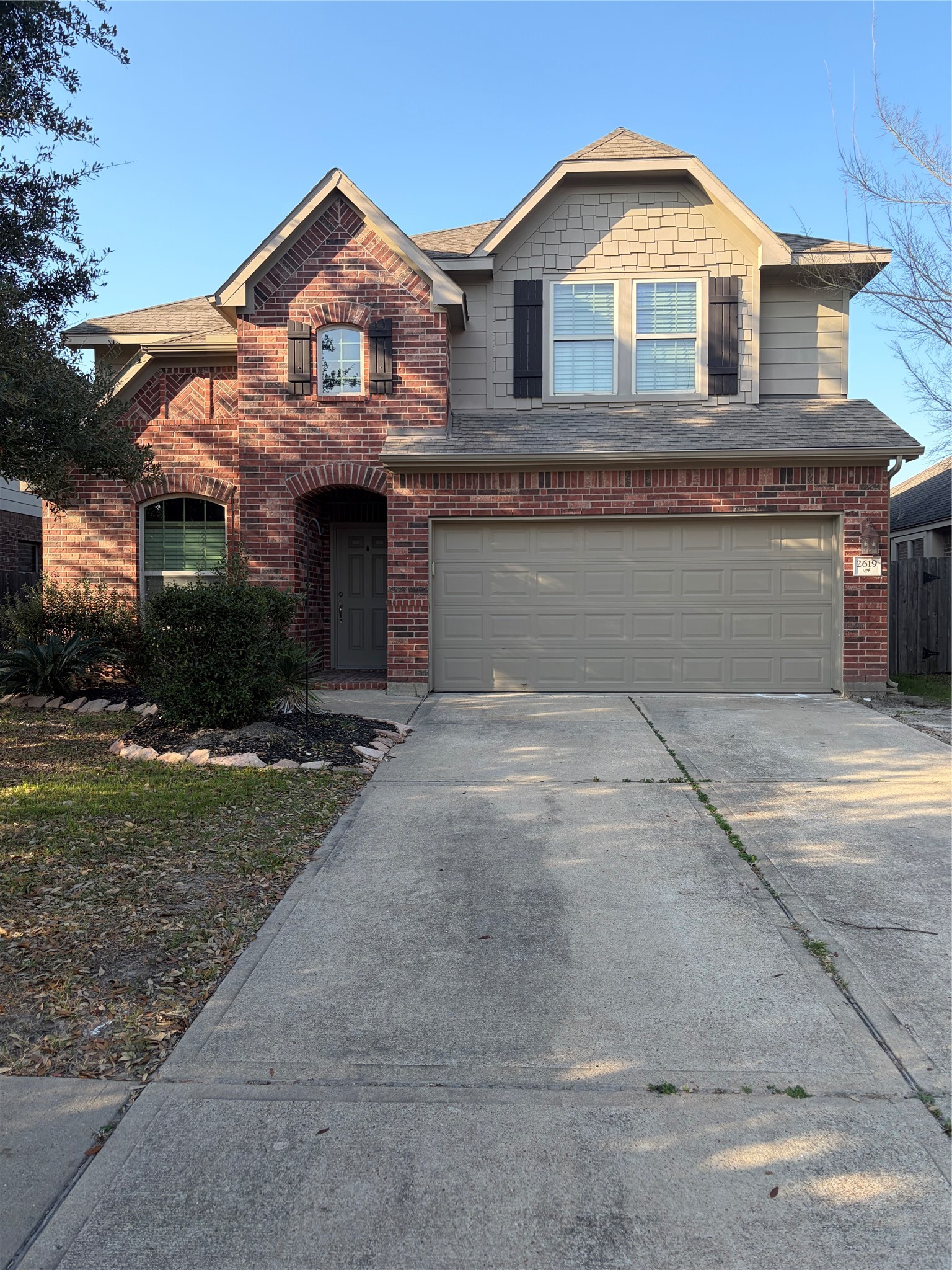 Listing photo 2