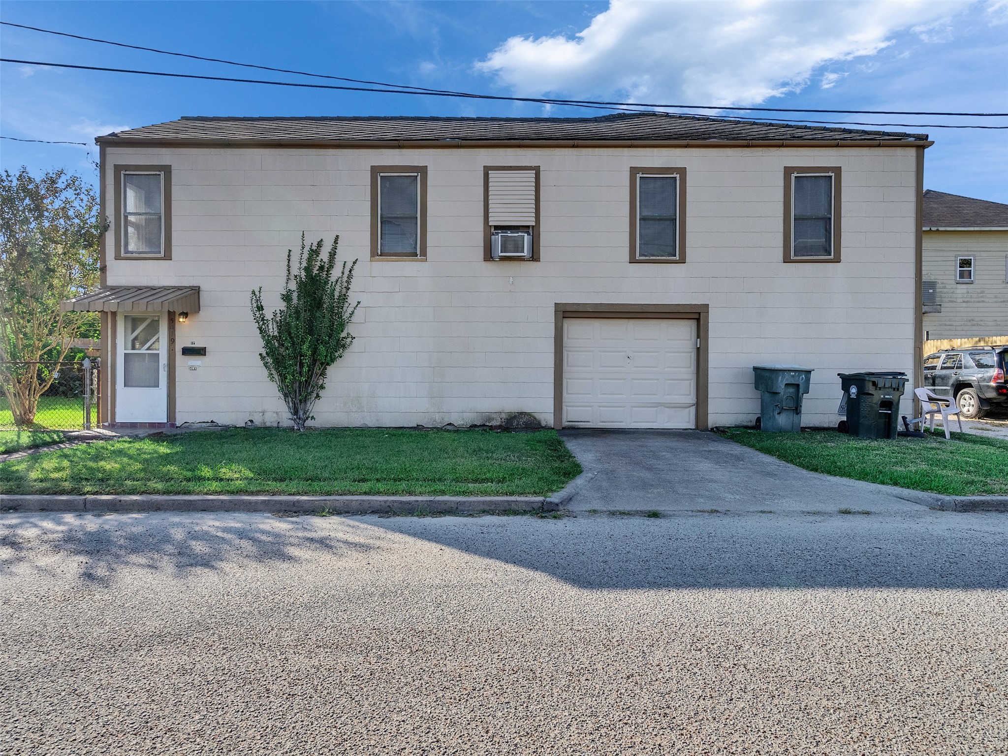 Listing photo 1