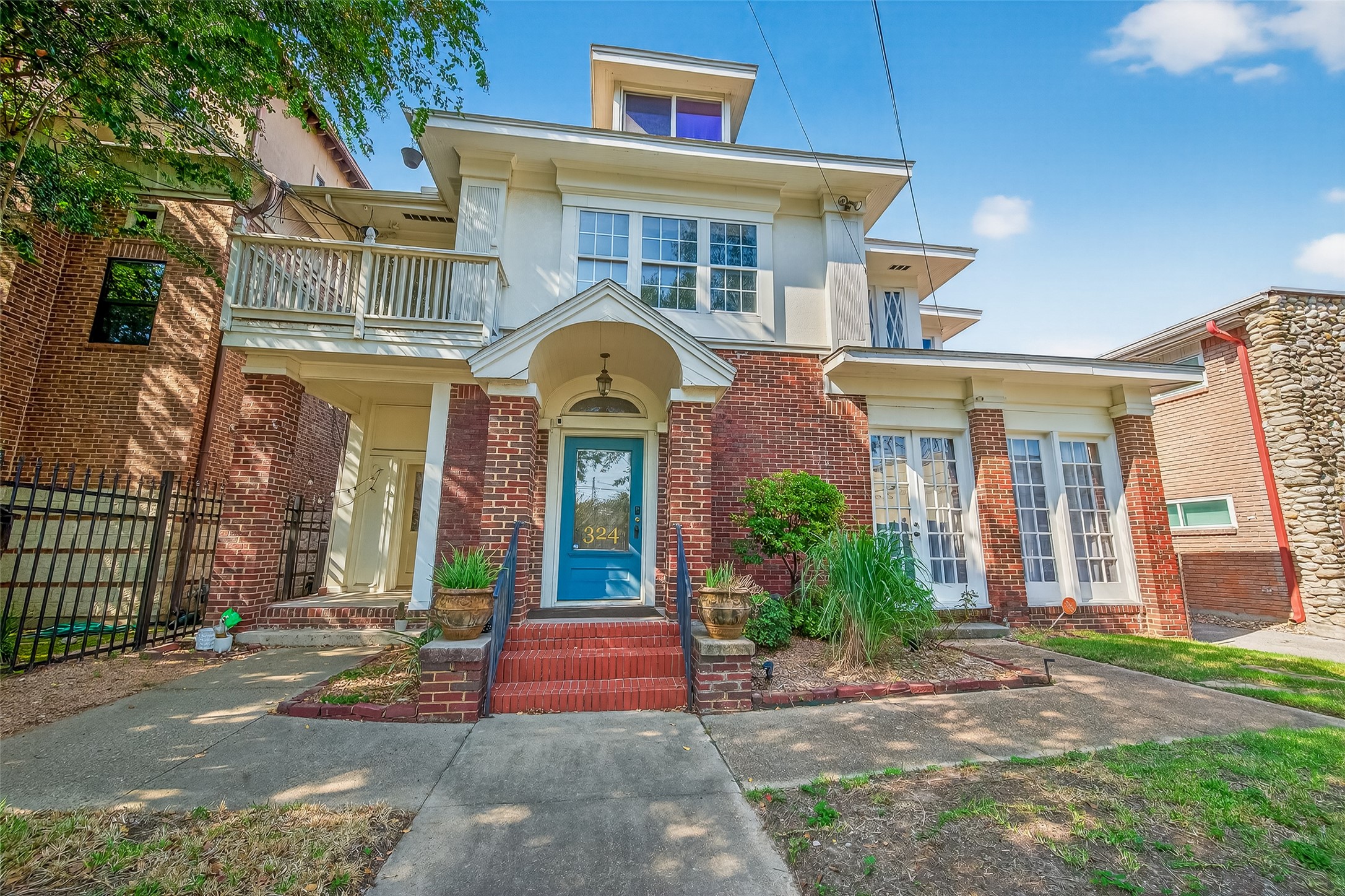 Listing photo 1