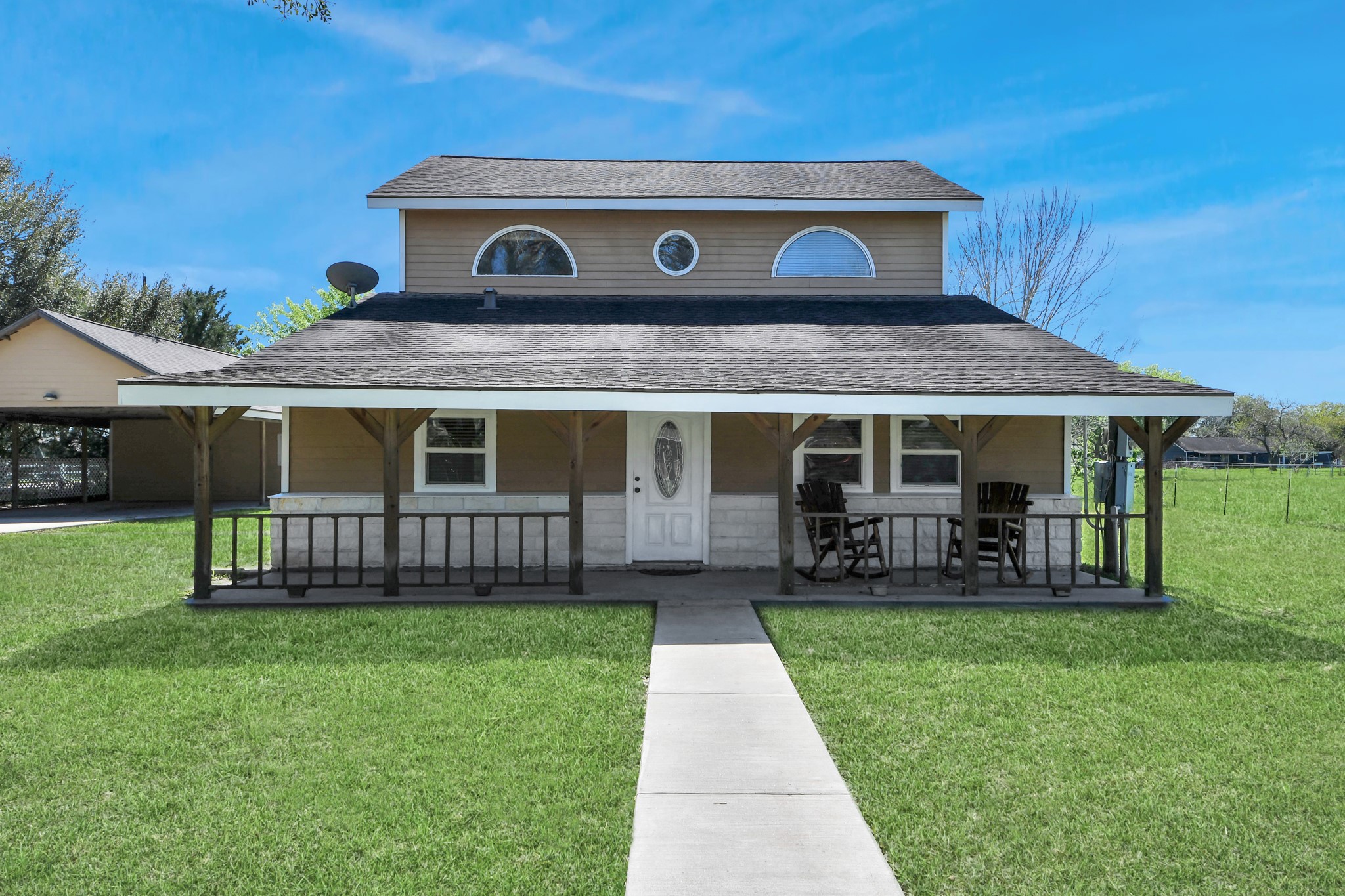 Listing photo 1
