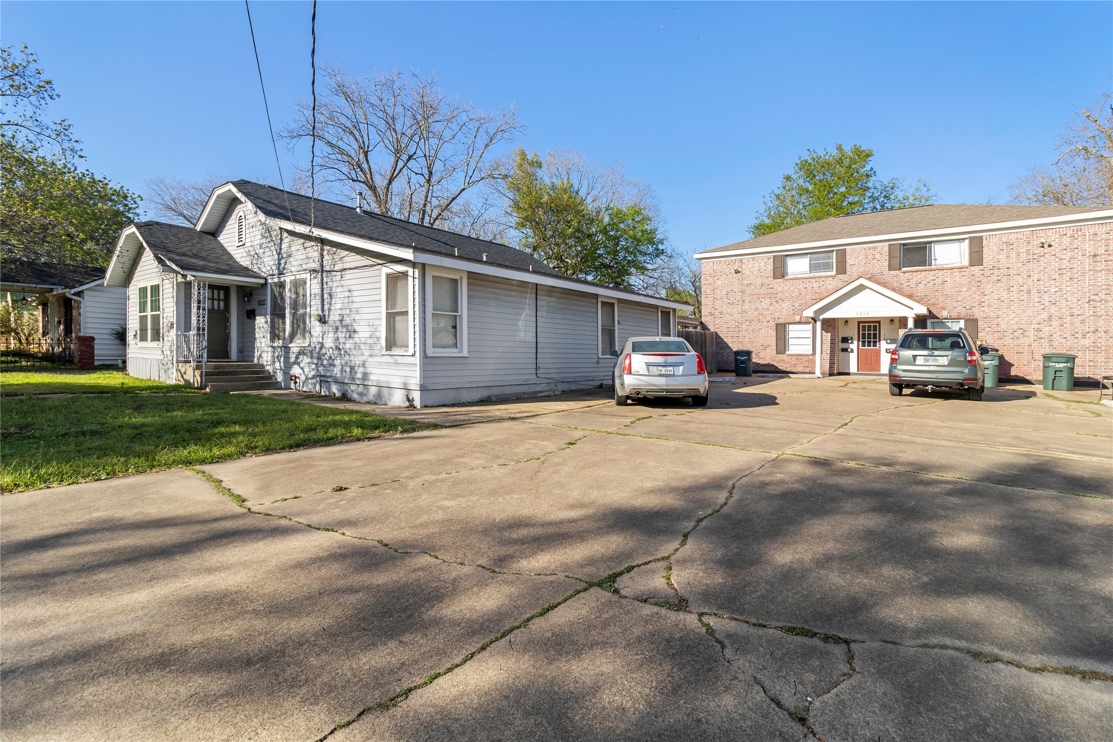 Listing photo 1