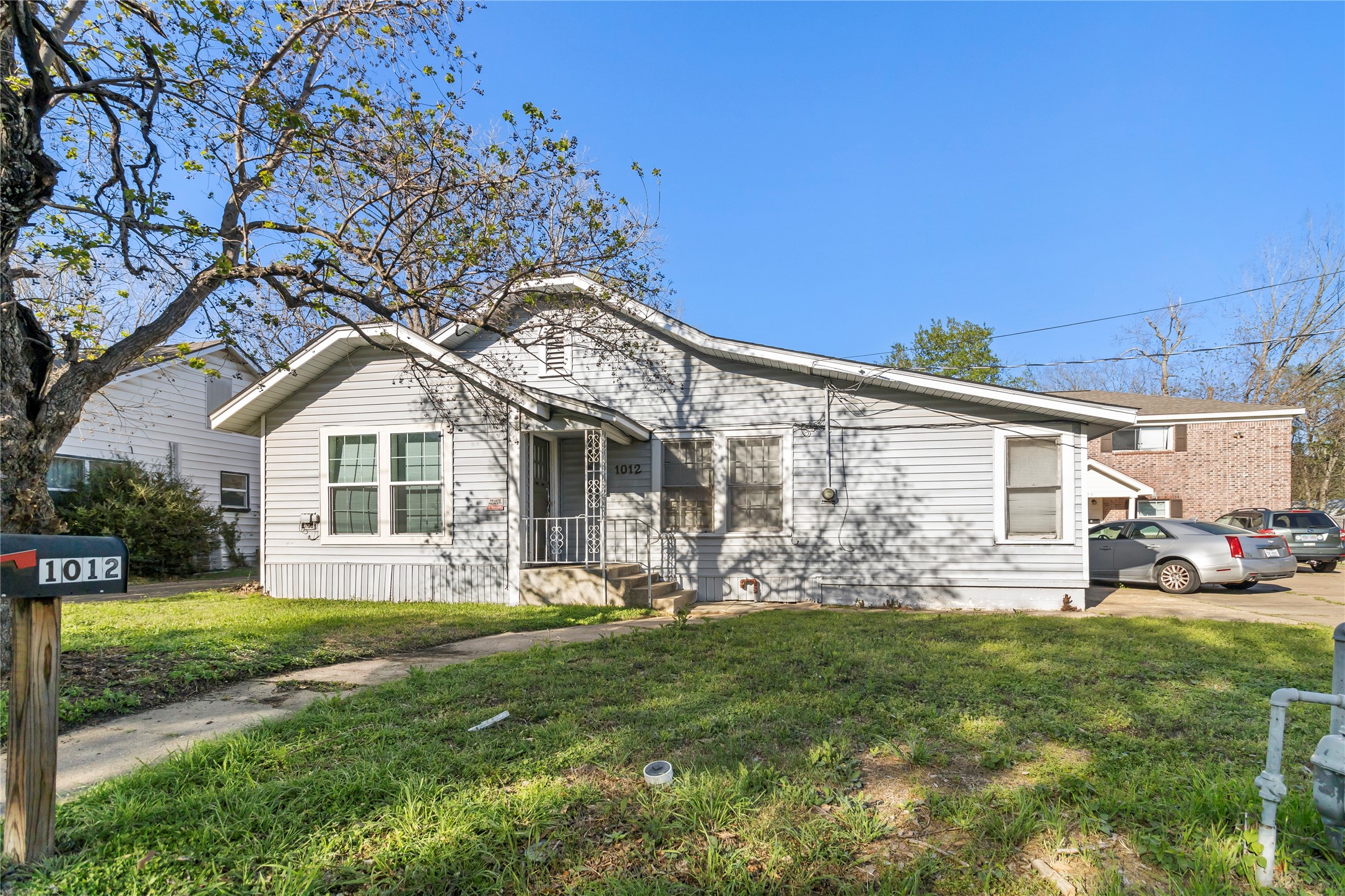 Listing photo 1