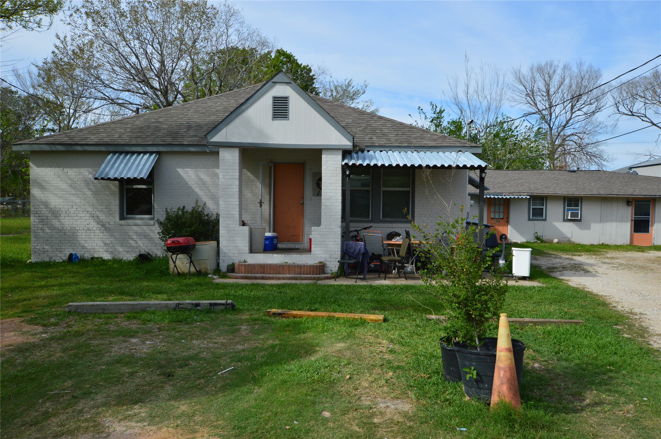 Listing photo 1