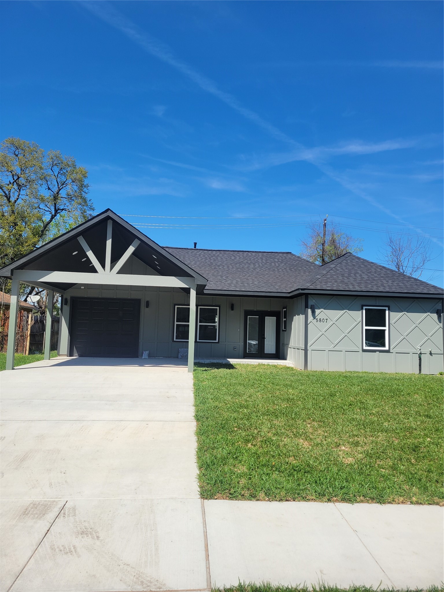 Listing photo 1