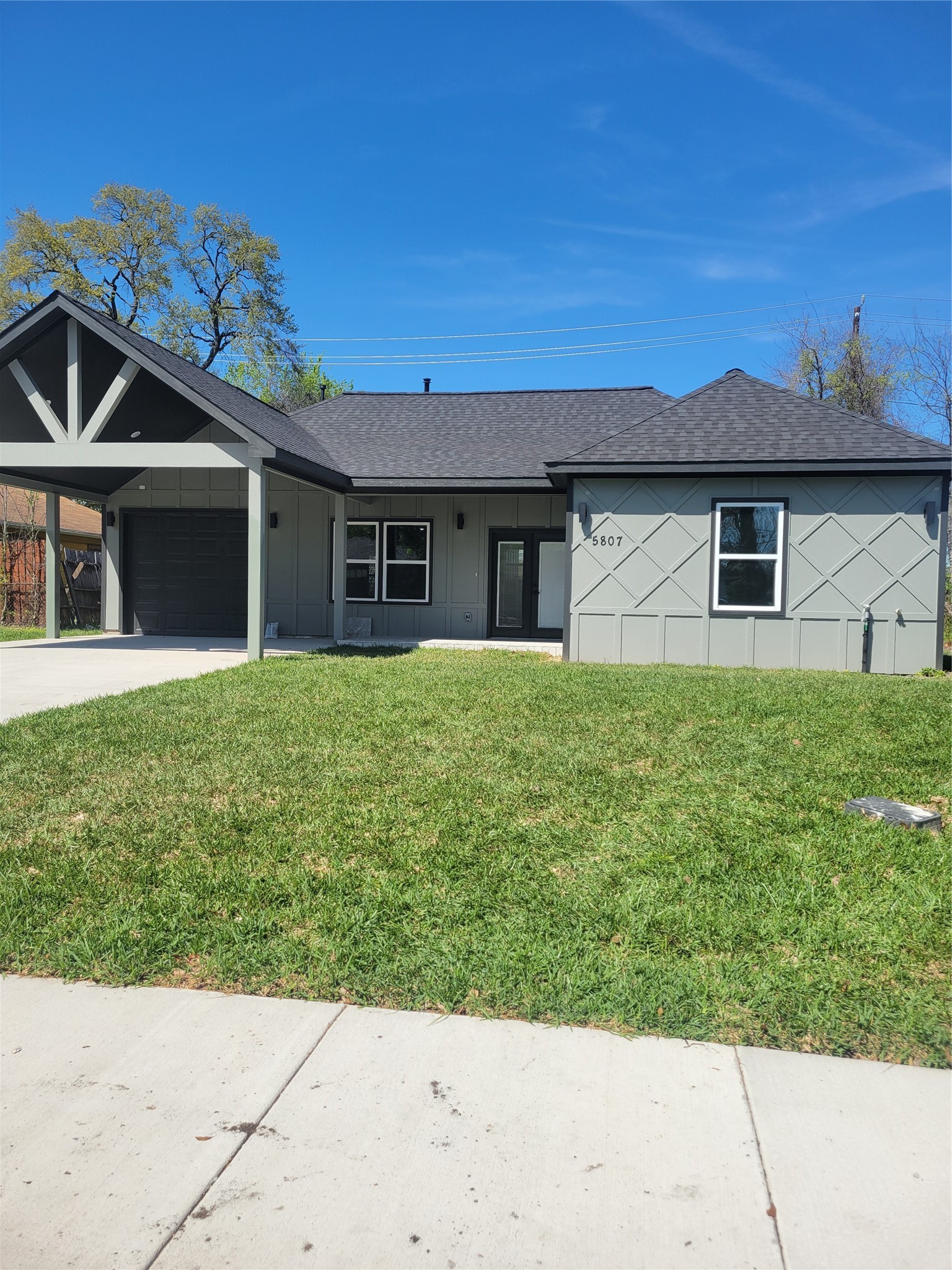 Listing photo 1