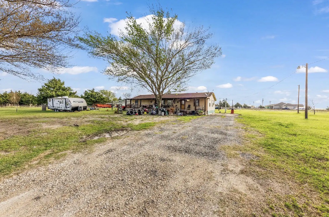 Listing photo 1