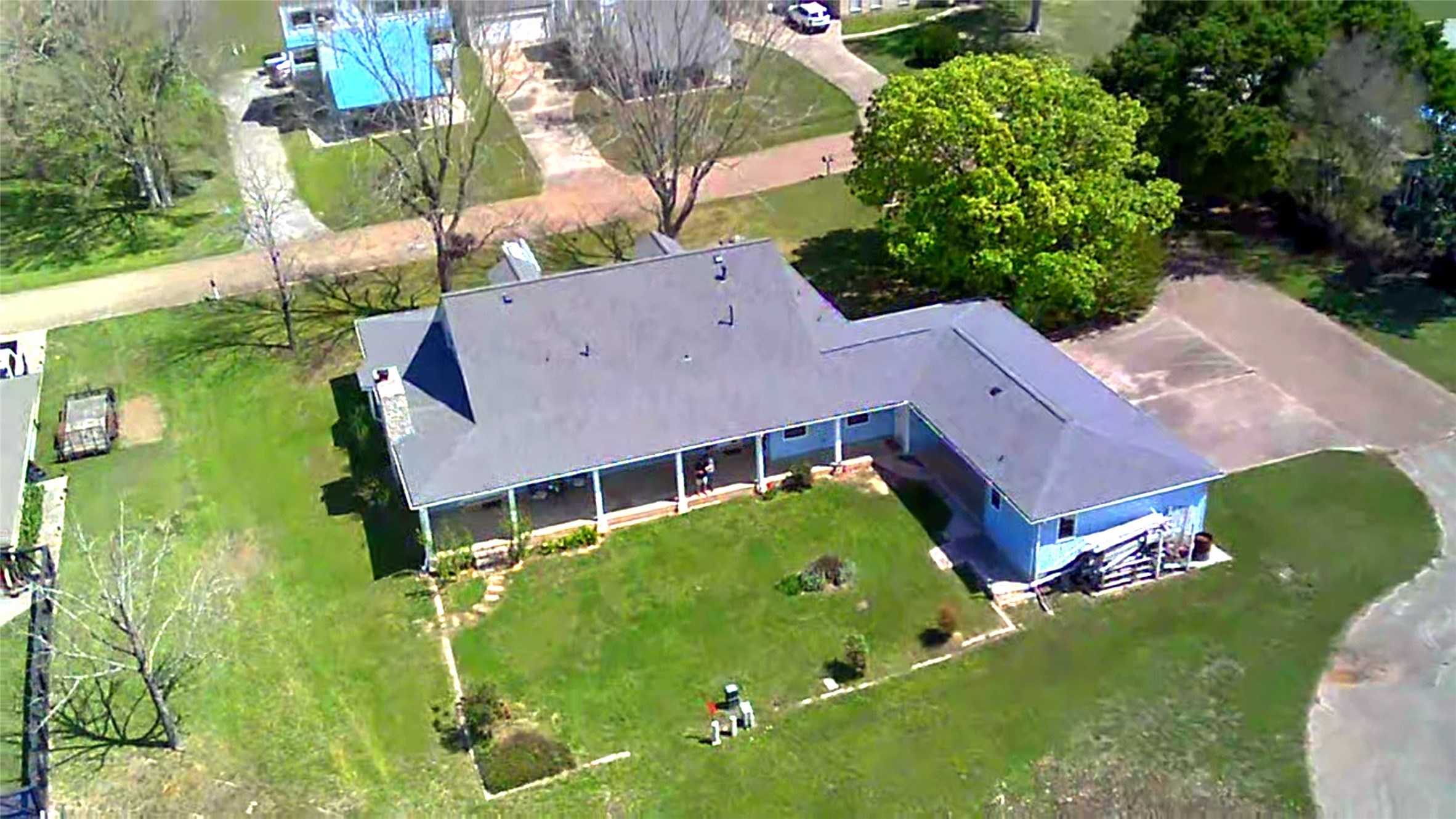 Listing photo 3