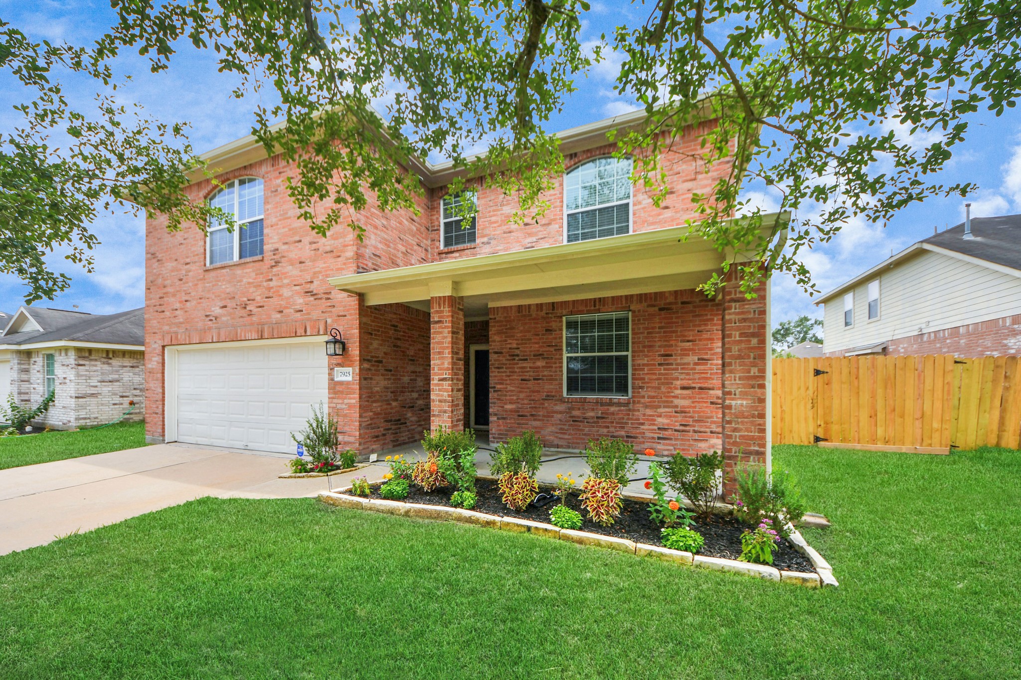 Listing photo 1
