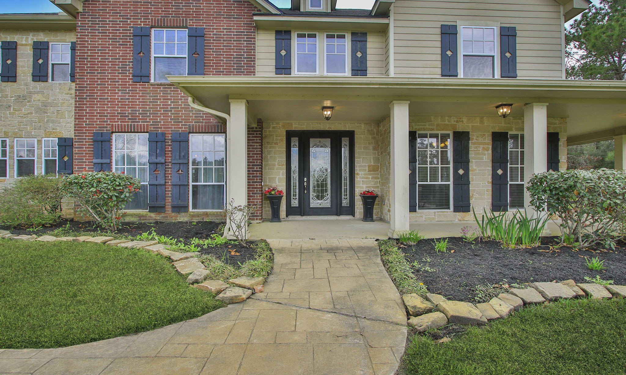 Listing photo 1
