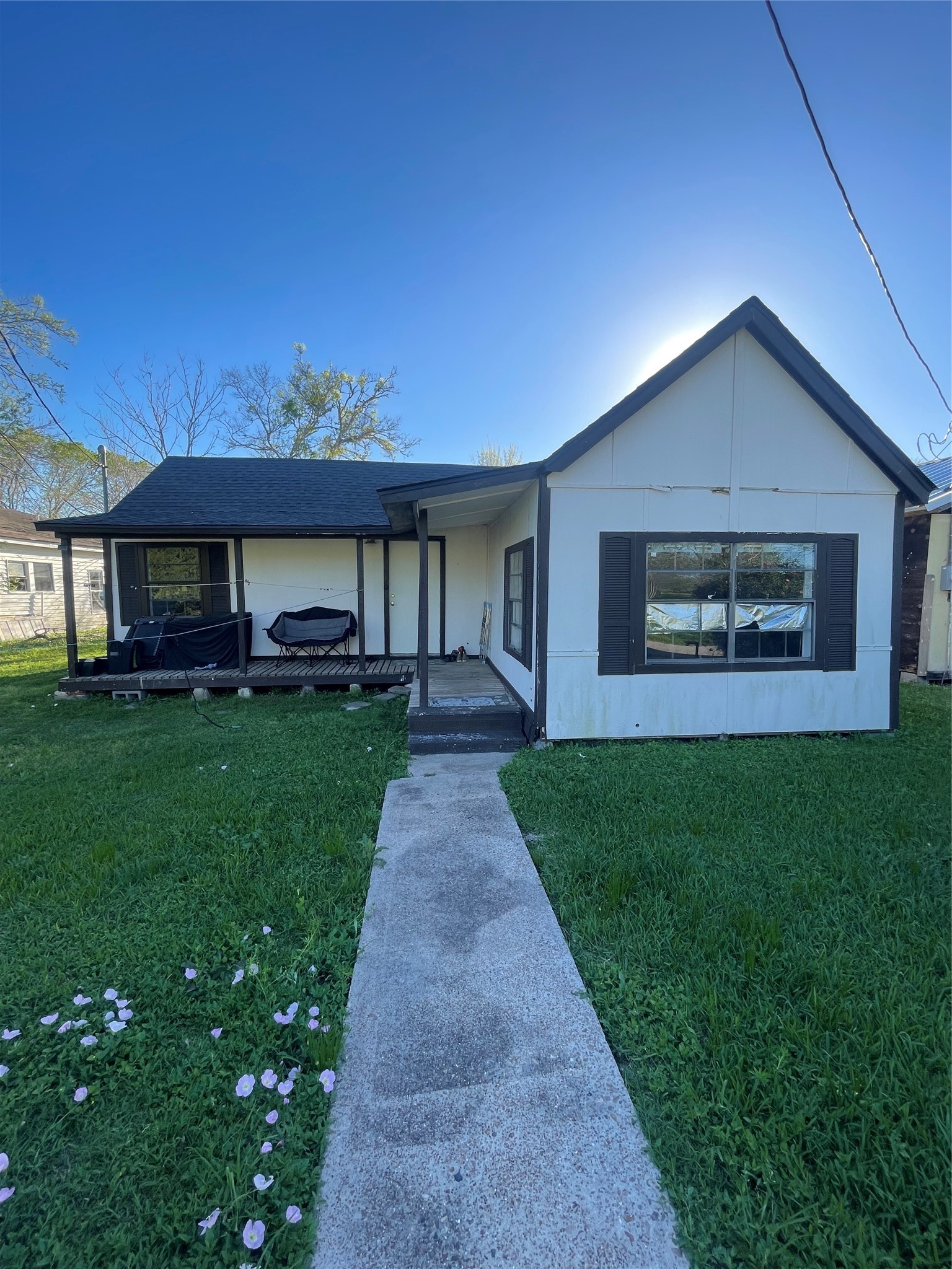 Listing photo 1