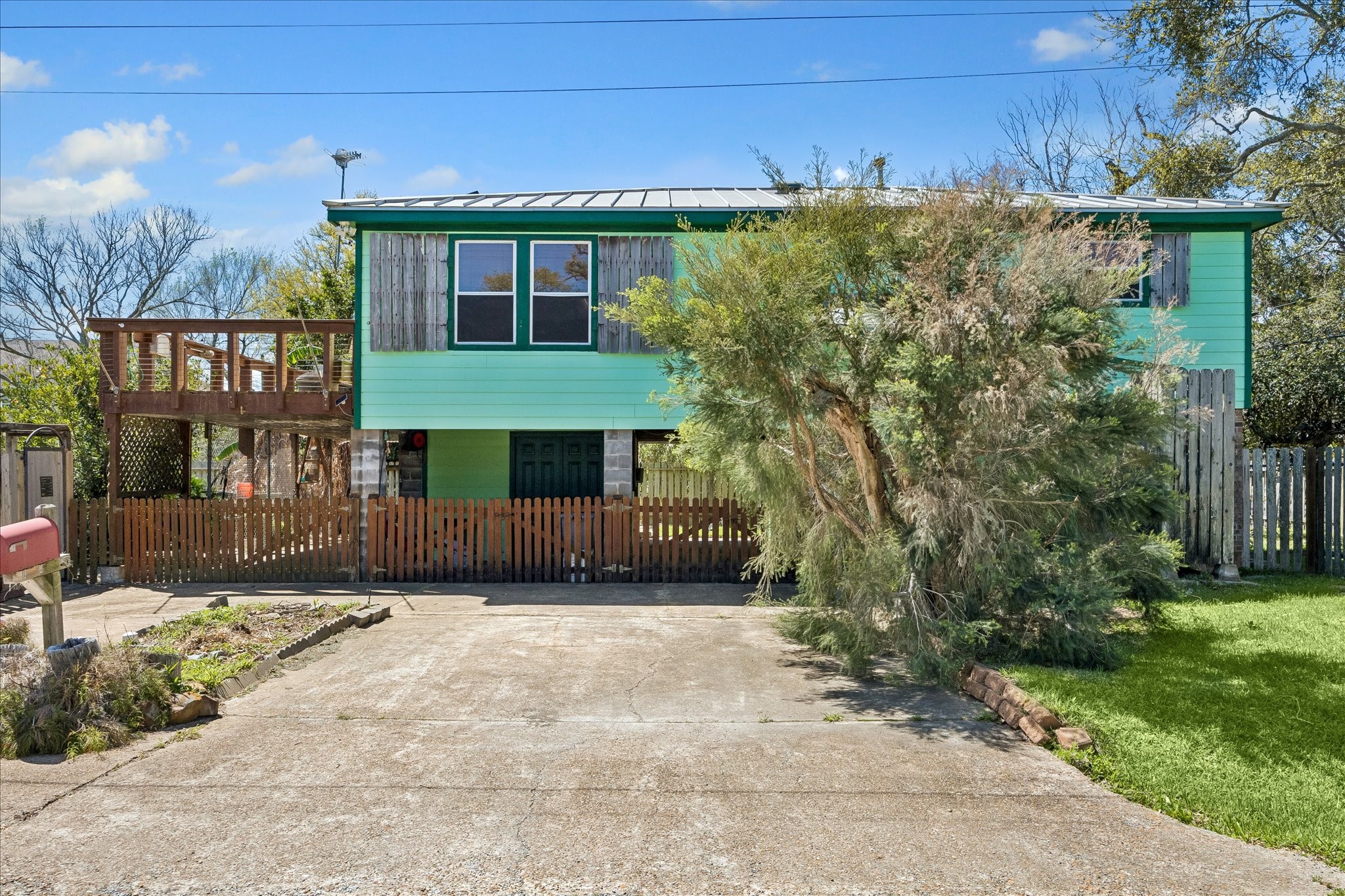 Listing photo 1