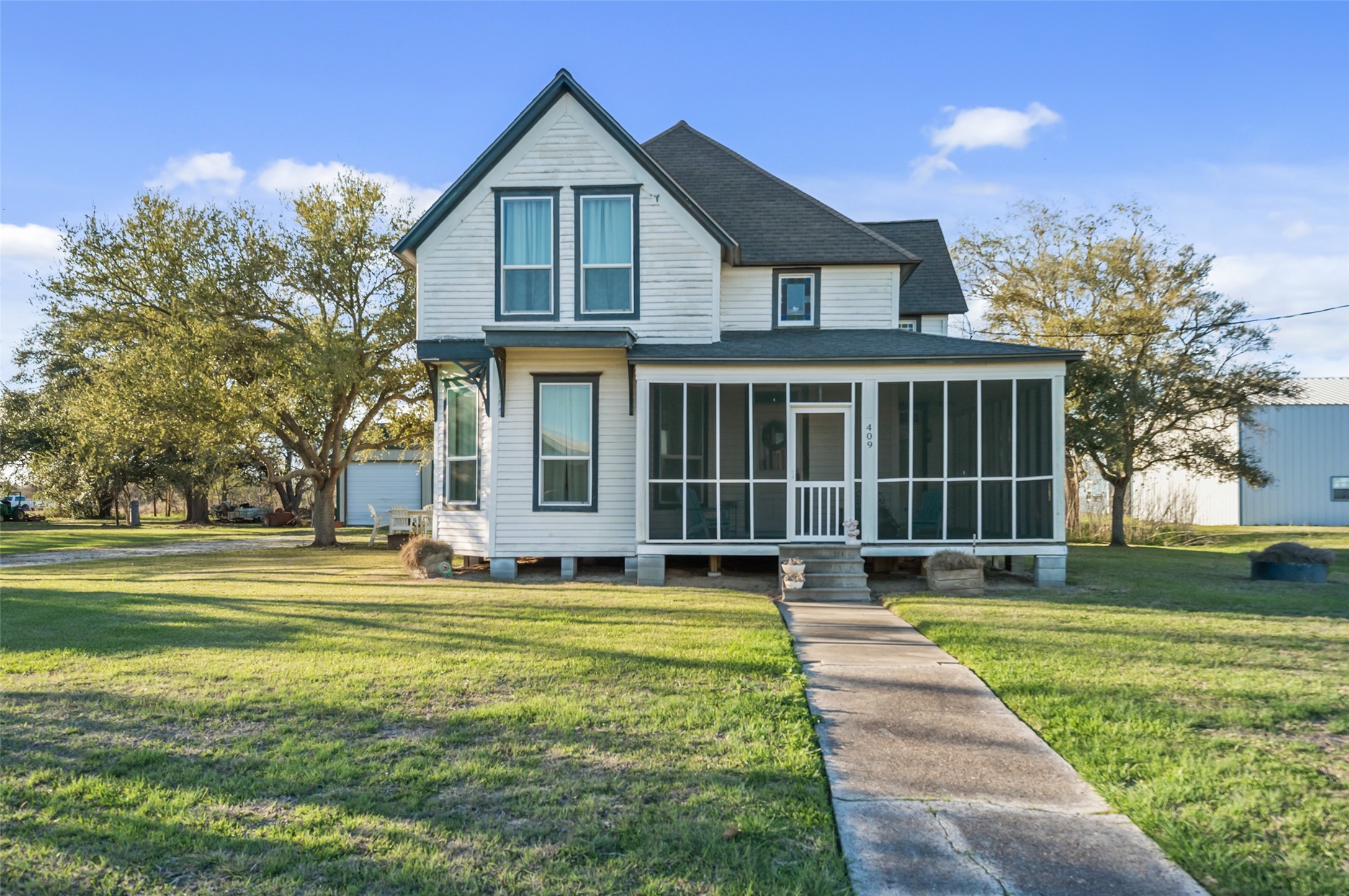 Listing photo 1