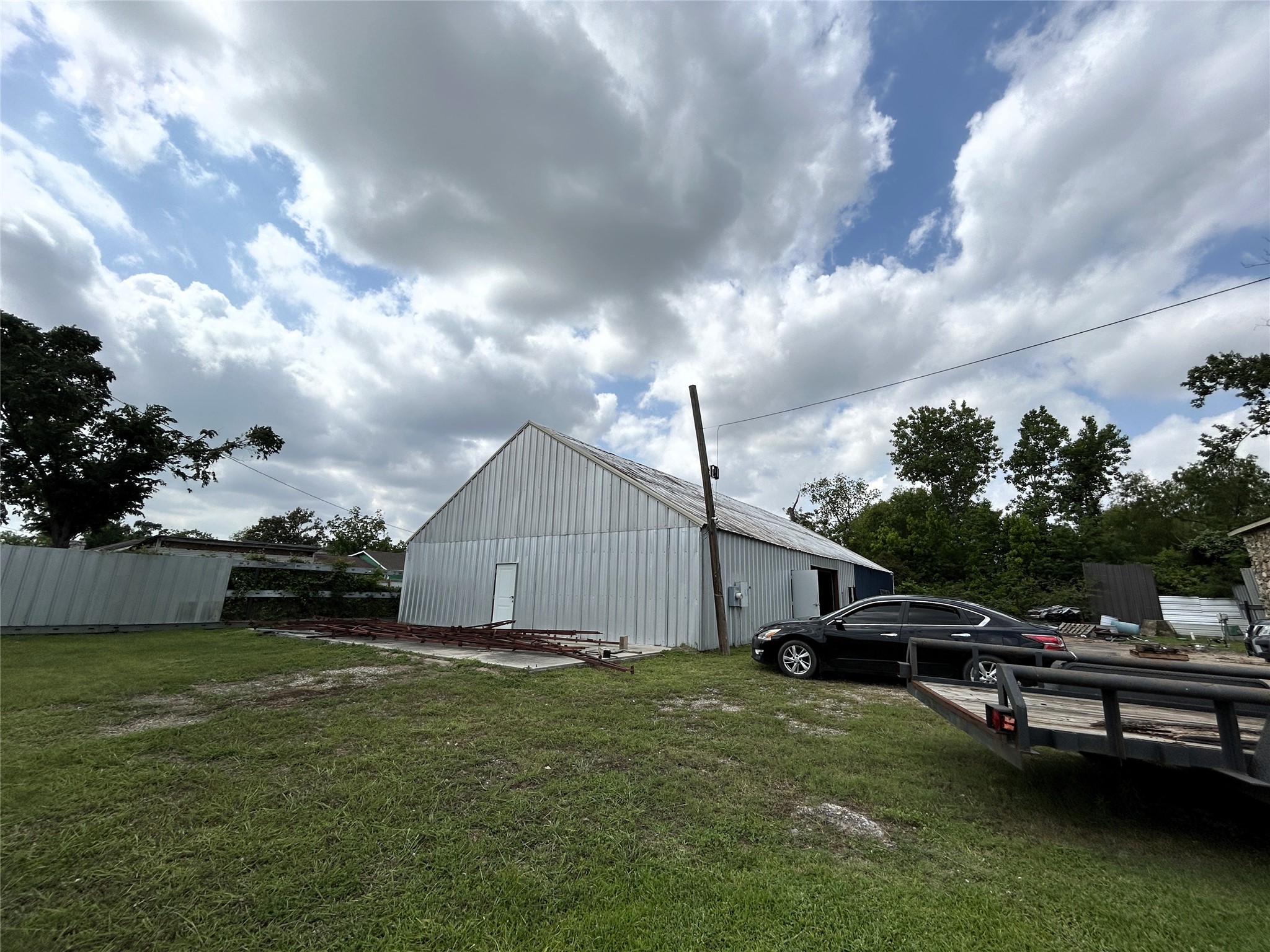Listing photo 5