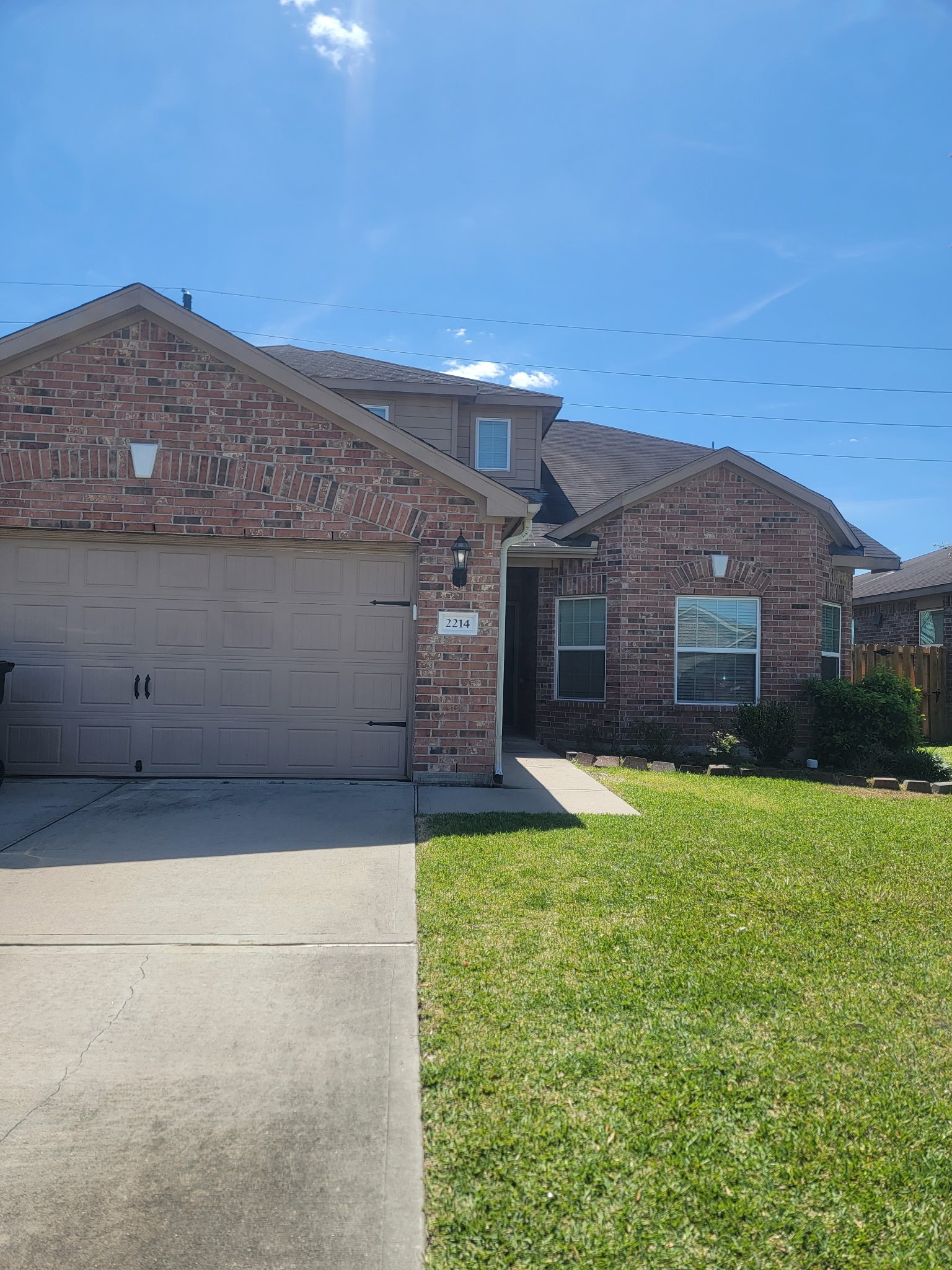 Listing photo 1