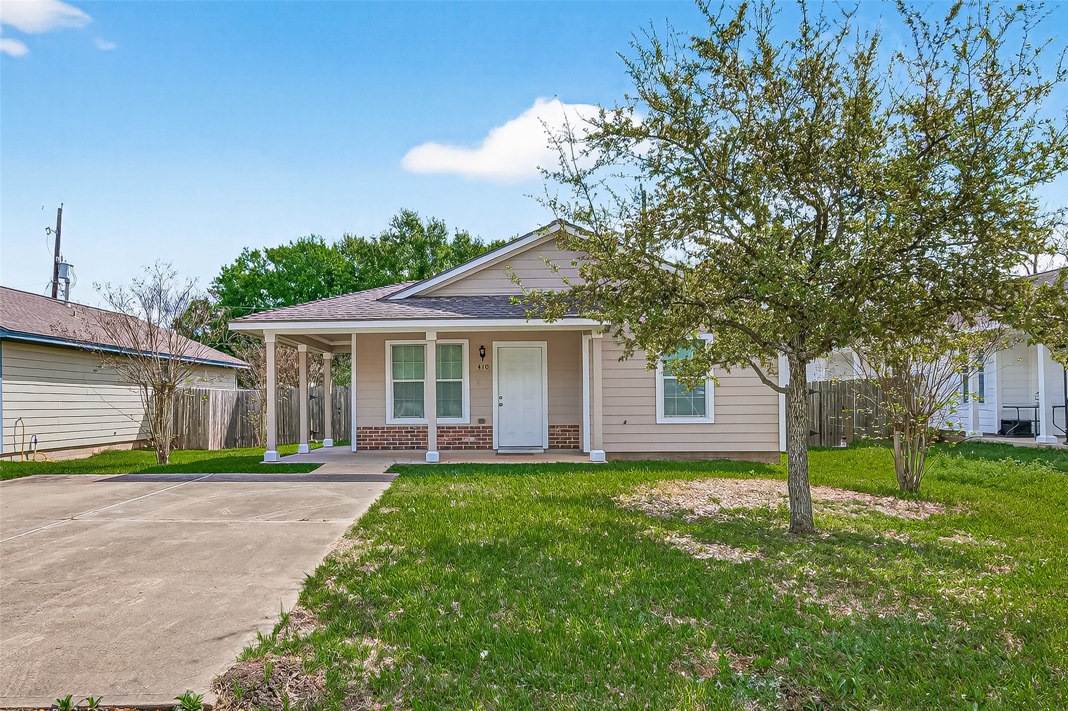 Listing photo 1