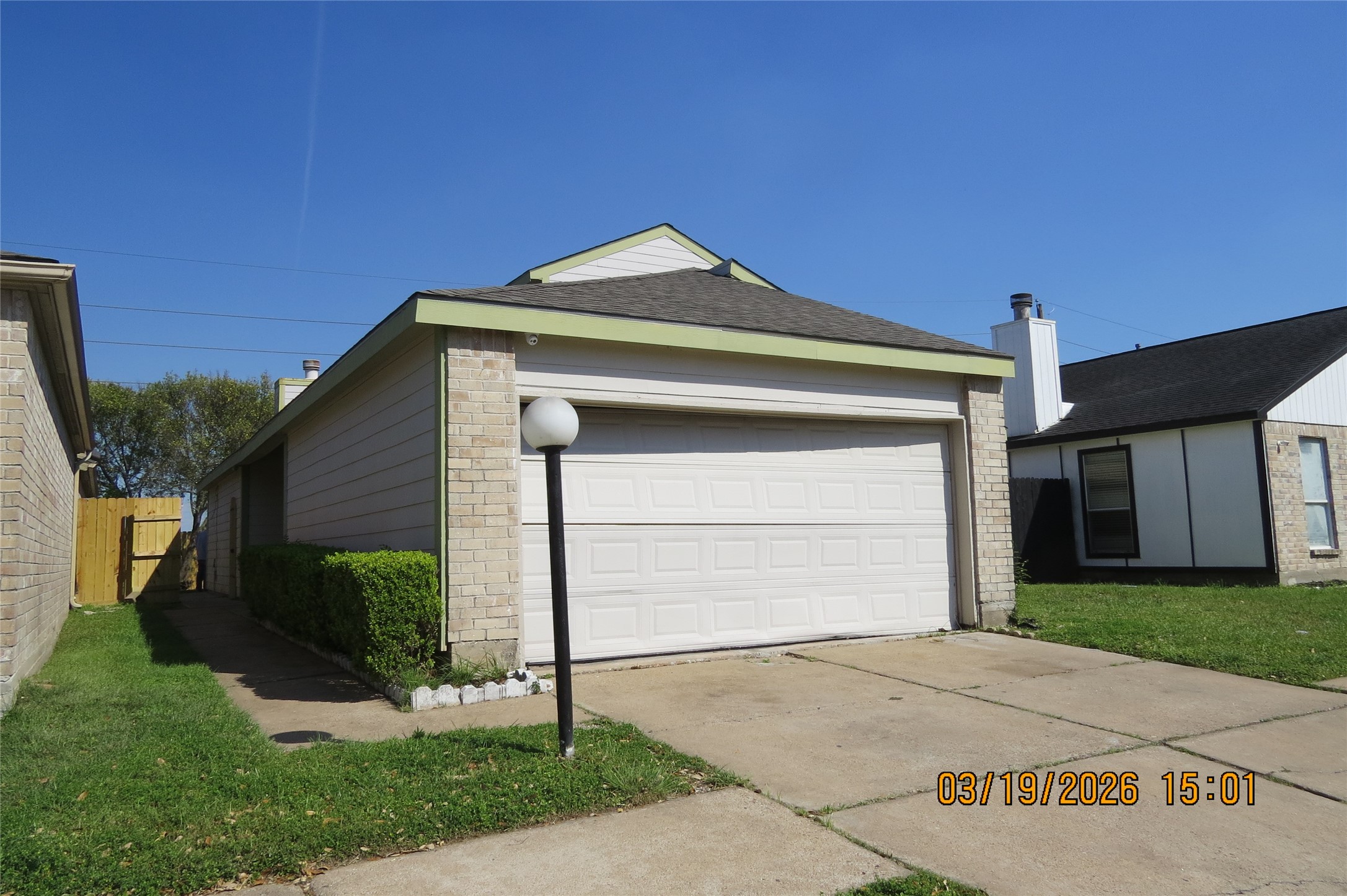 Listing photo 2