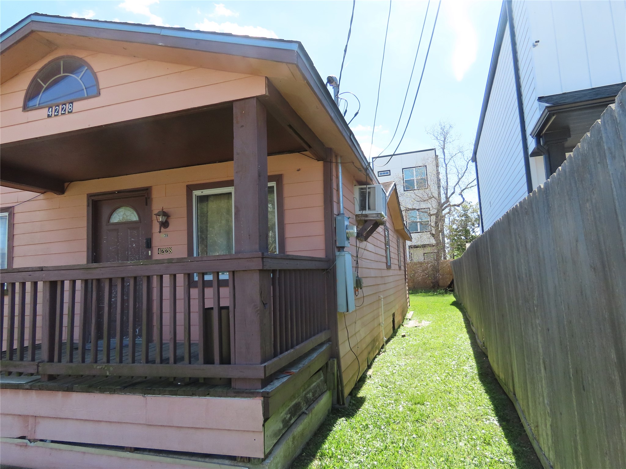 Listing photo 3