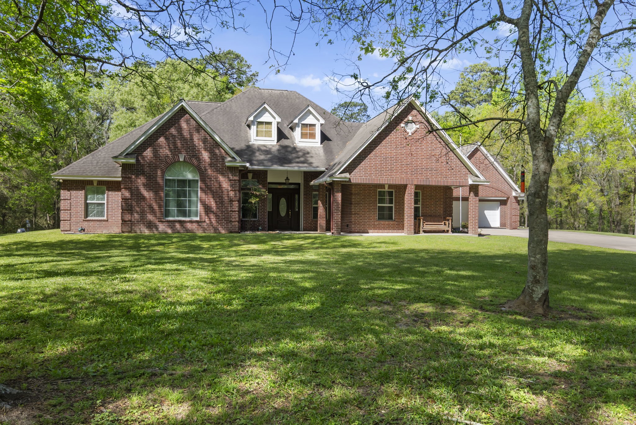 Listing photo 1