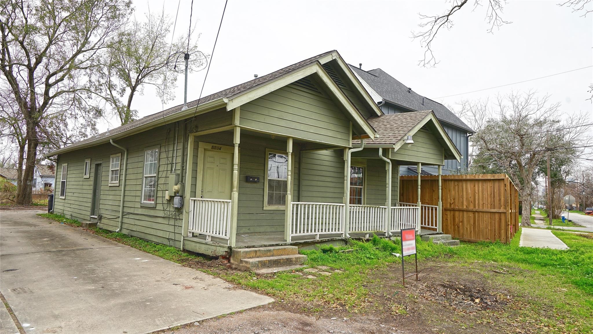 Listing photo 1
