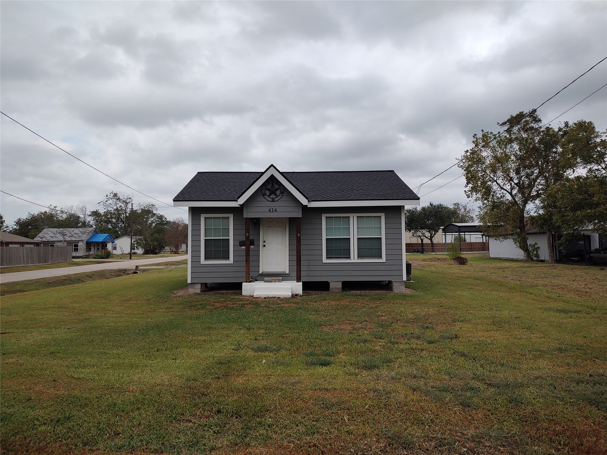 Listing photo 1