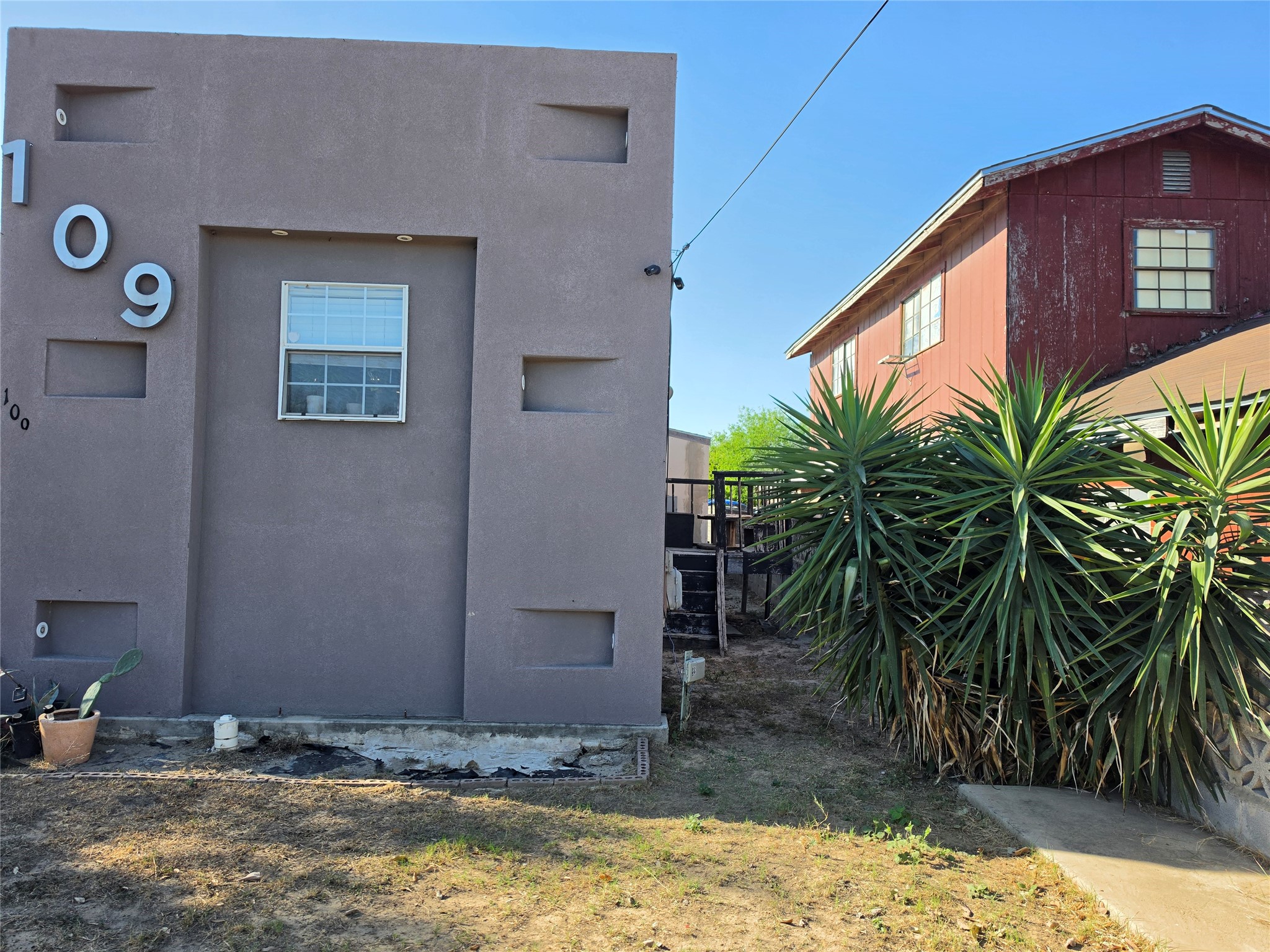 Listing photo 4