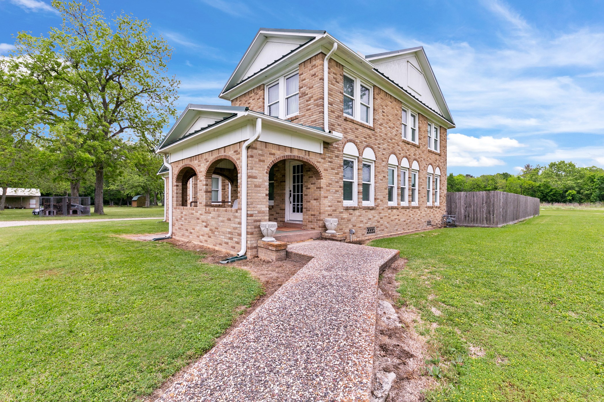 Listing photo 4