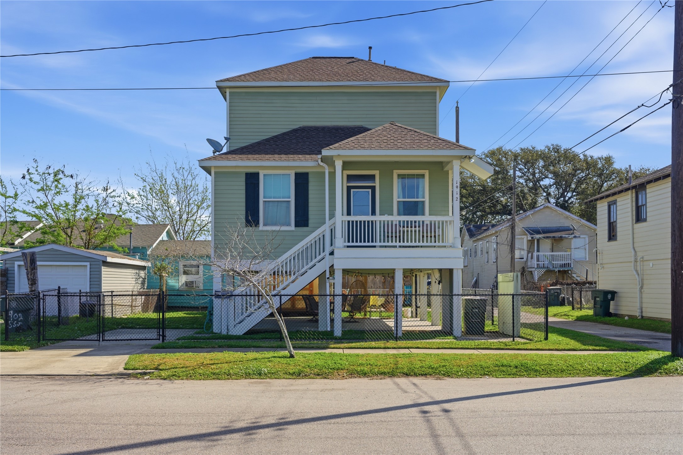 Listing photo 1