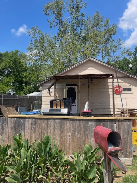 Listing photo 1