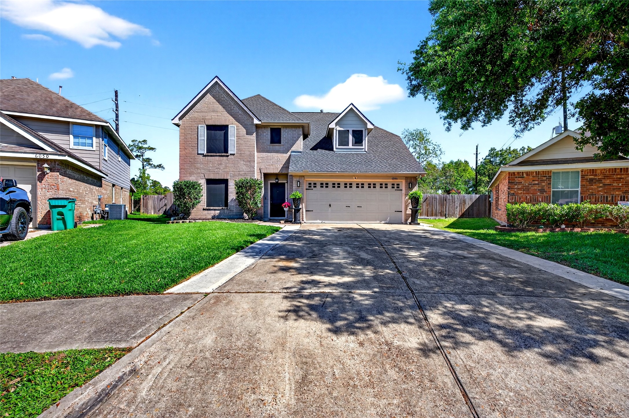 Listing photo 2