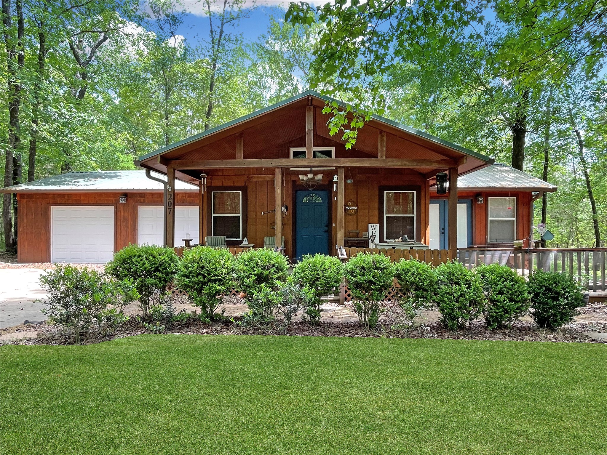 Listing photo 1