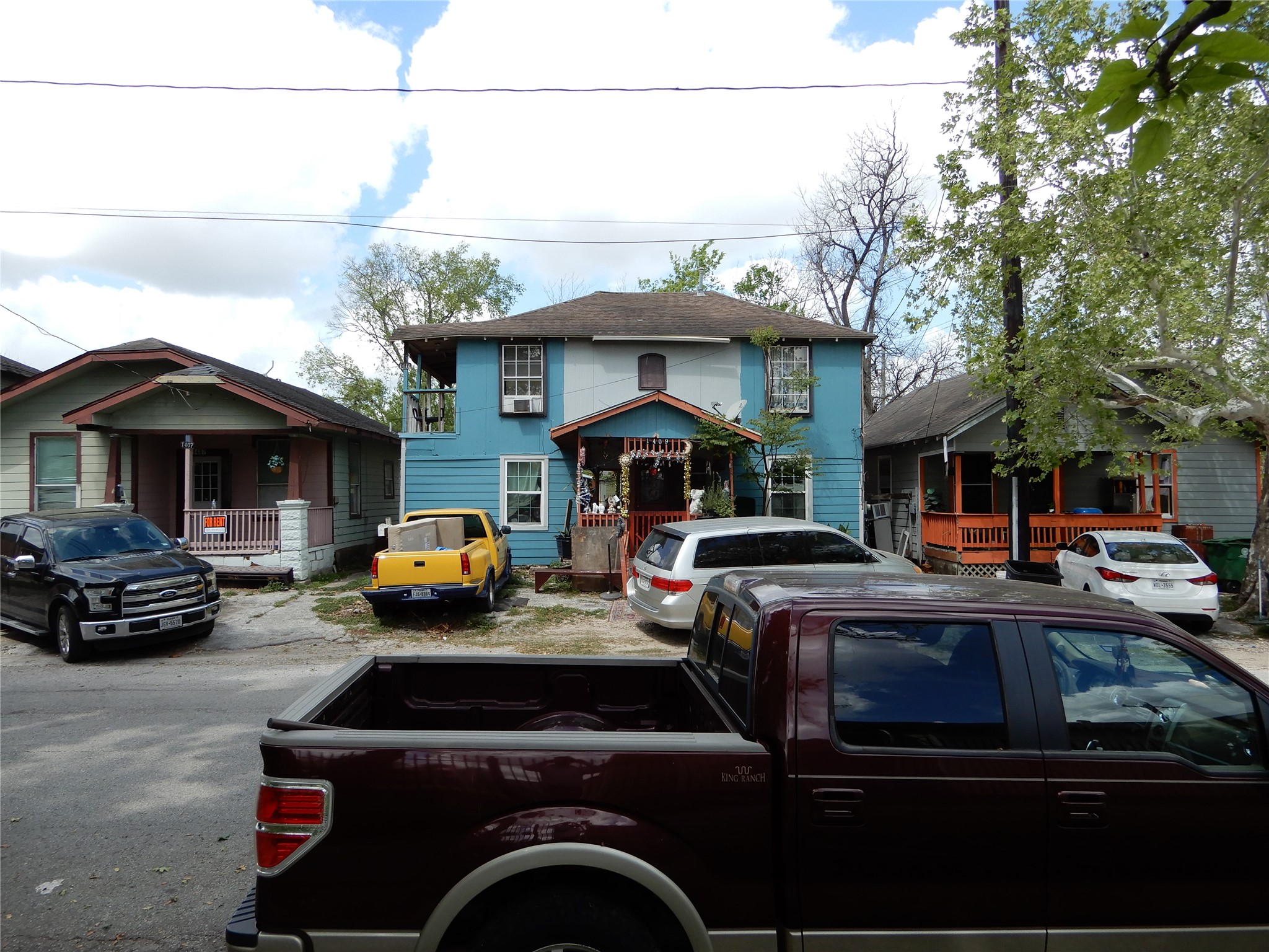 Listing photo 1