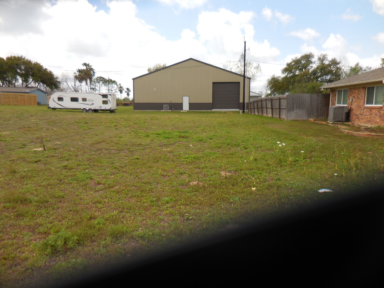 Listing photo 1