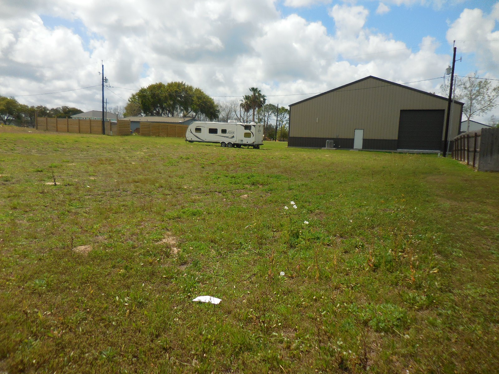 Listing photo 1