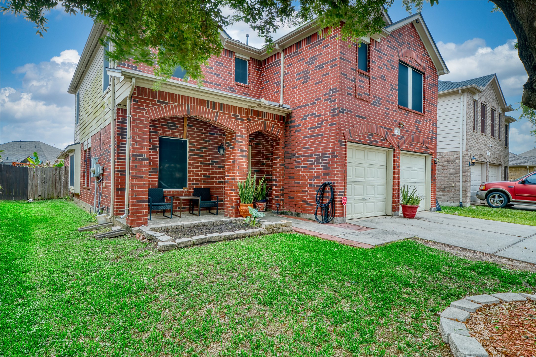 Listing photo 2