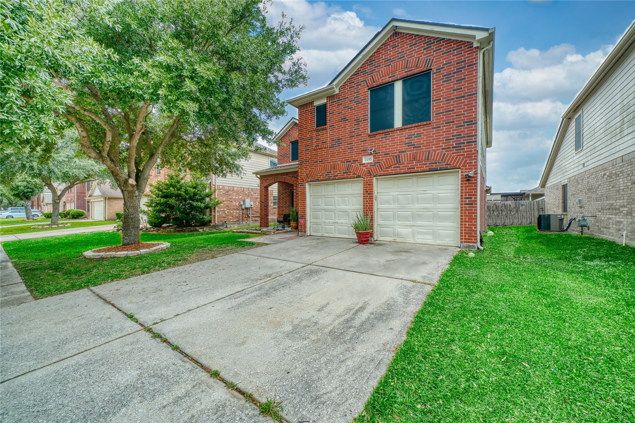 Listing photo 1