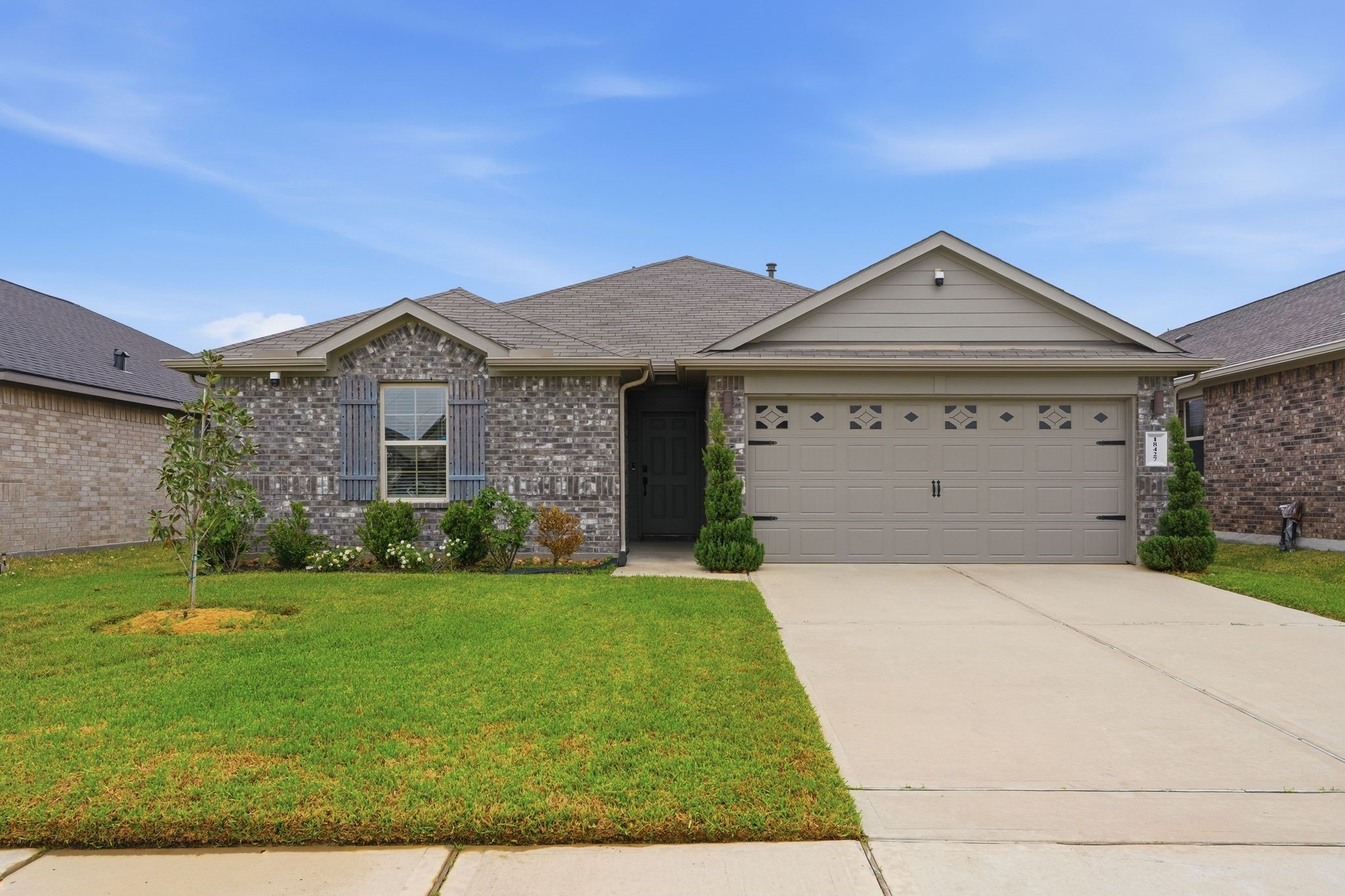 Listing photo 1