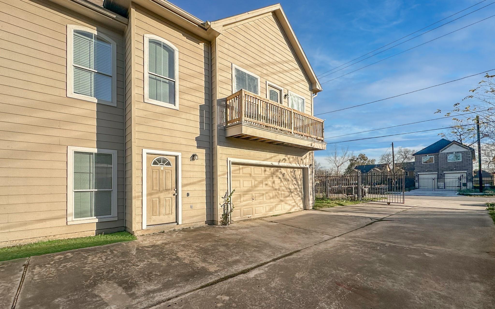 Listing photo 1