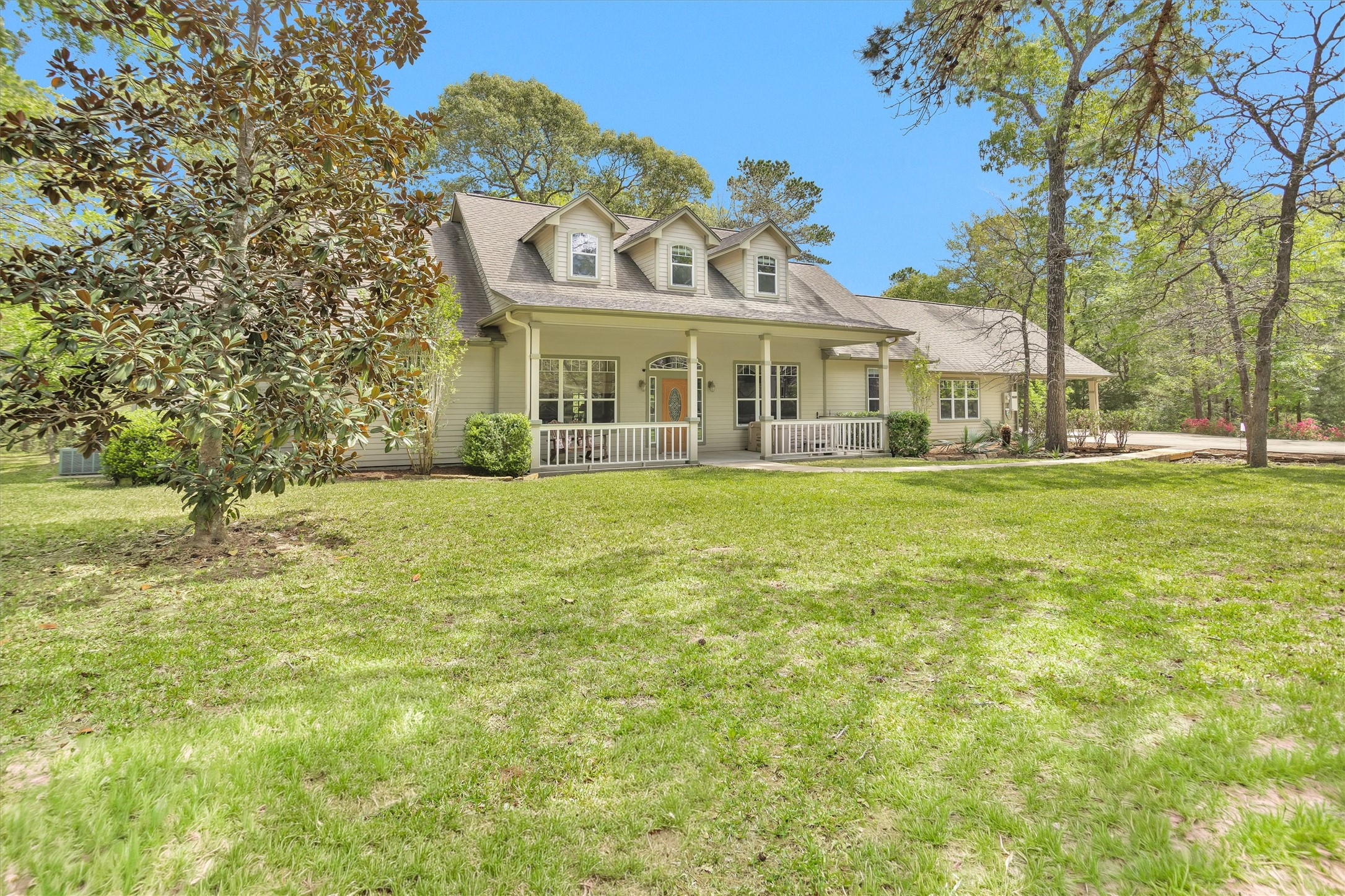 Listing photo 3