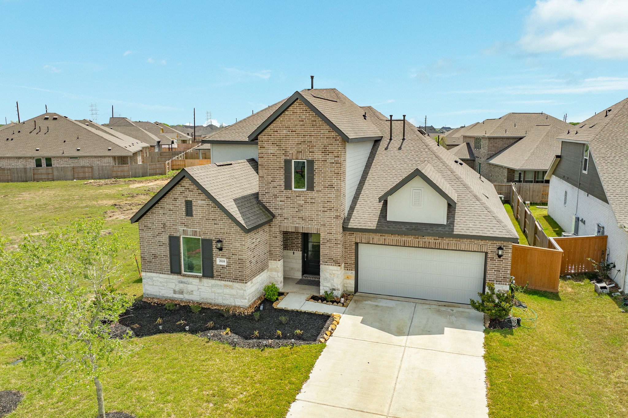 Listing photo 1