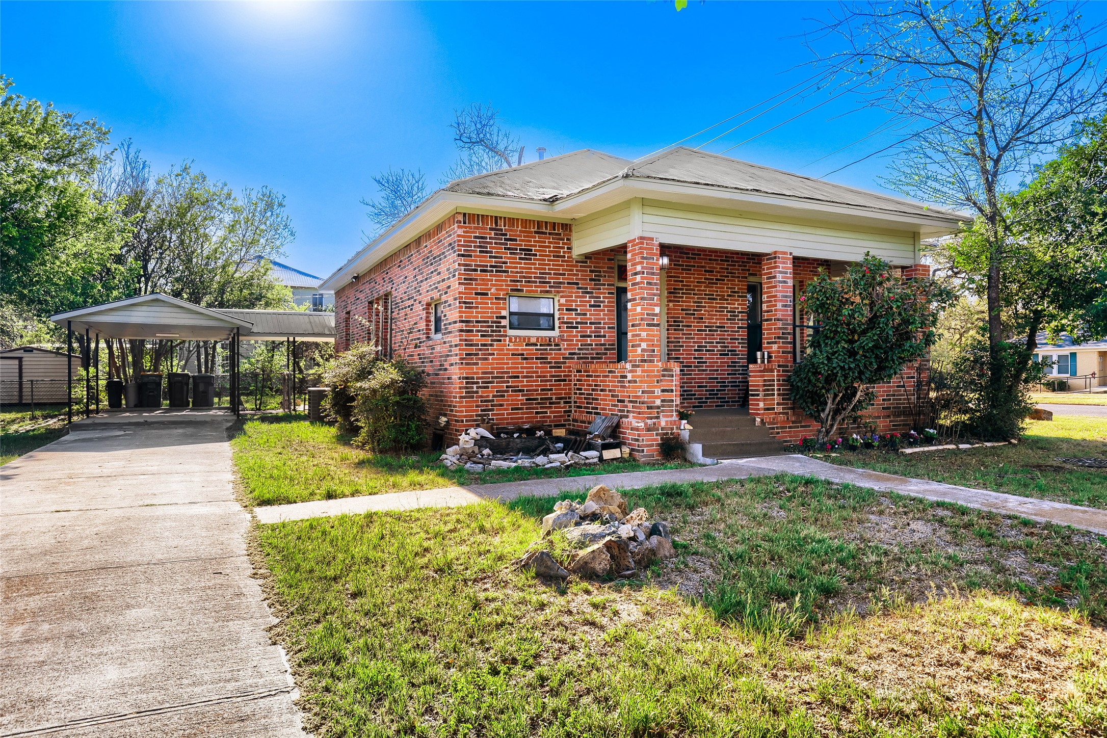 Listing photo 1