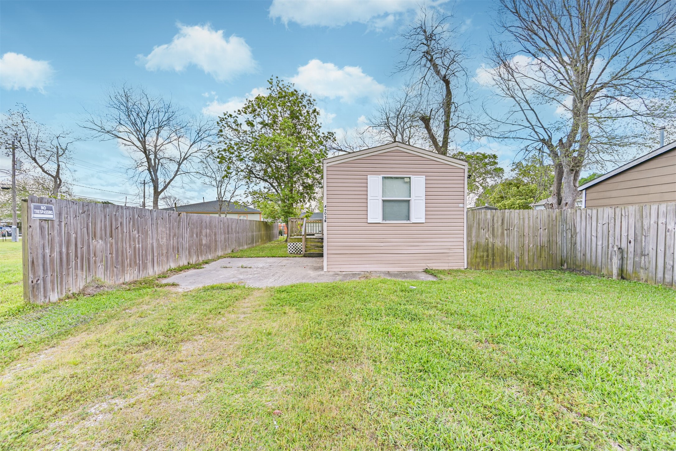 Listing photo 3
