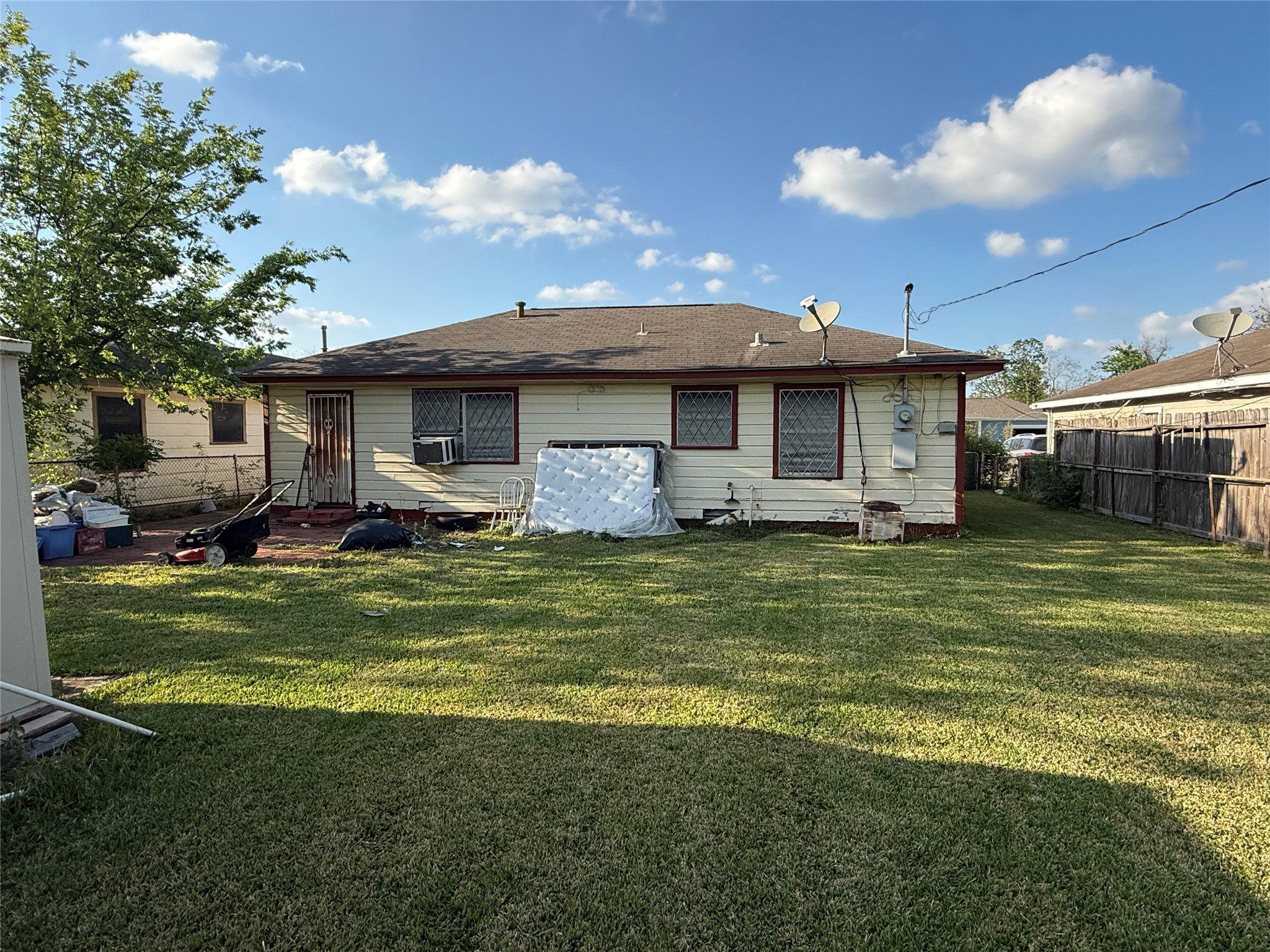 Listing photo 5