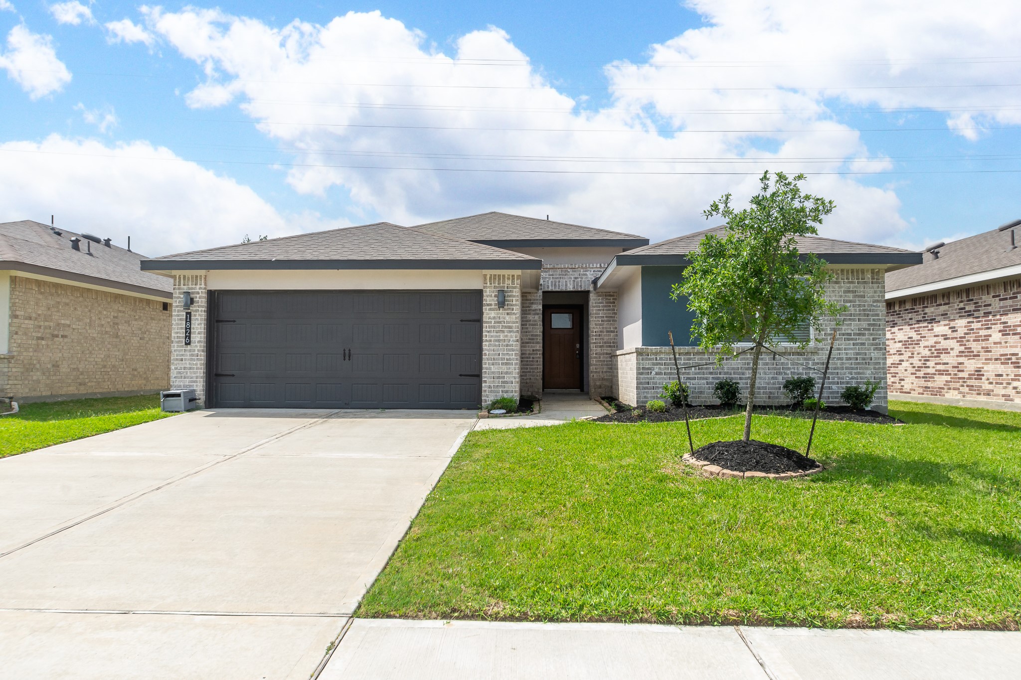 Listing photo 1
