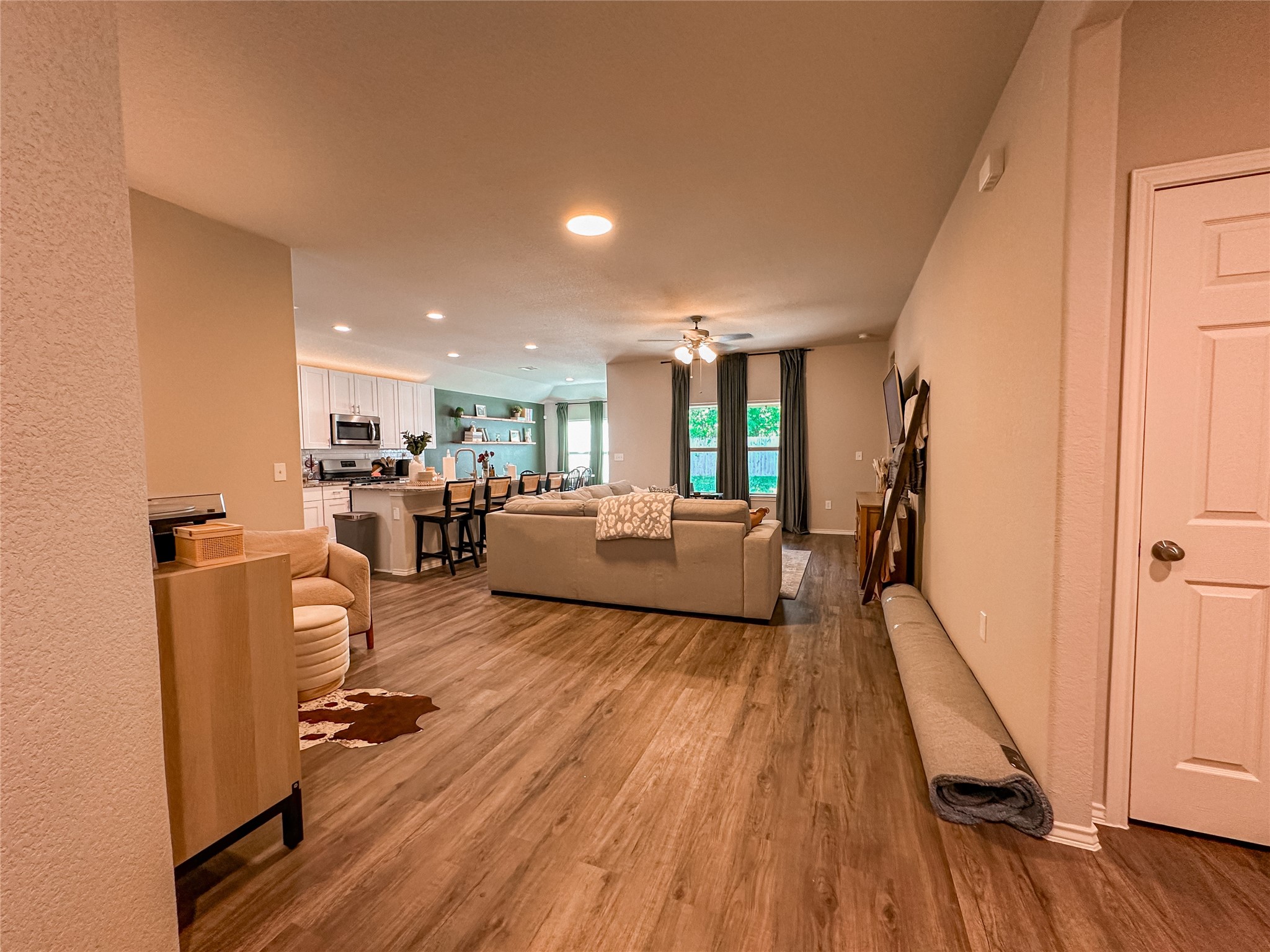 Listing photo 4