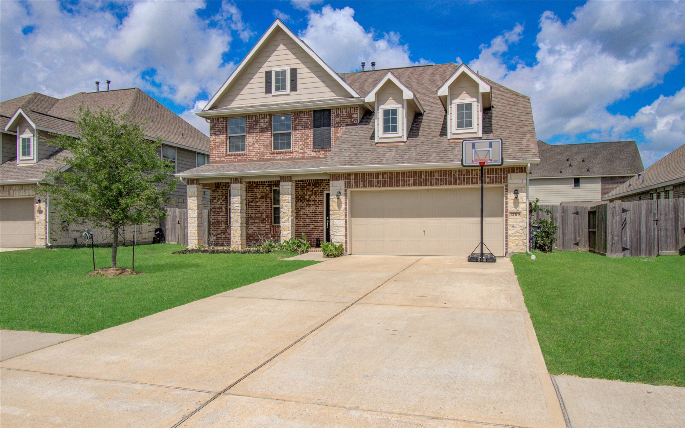 Listing photo 1