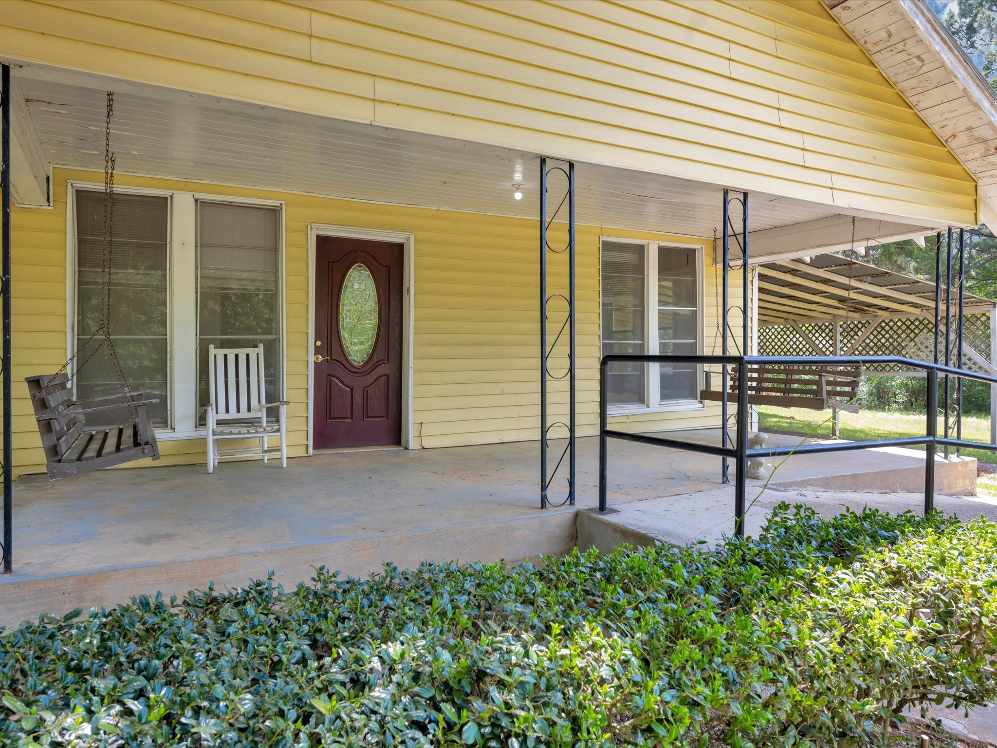 Listing photo 5